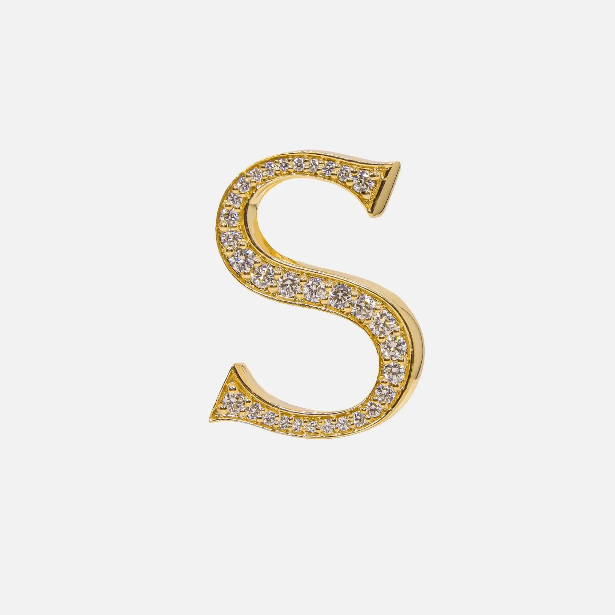 Alphabets Bag Bijoux with Natural Diamonds in Yellow Gold - Image 20