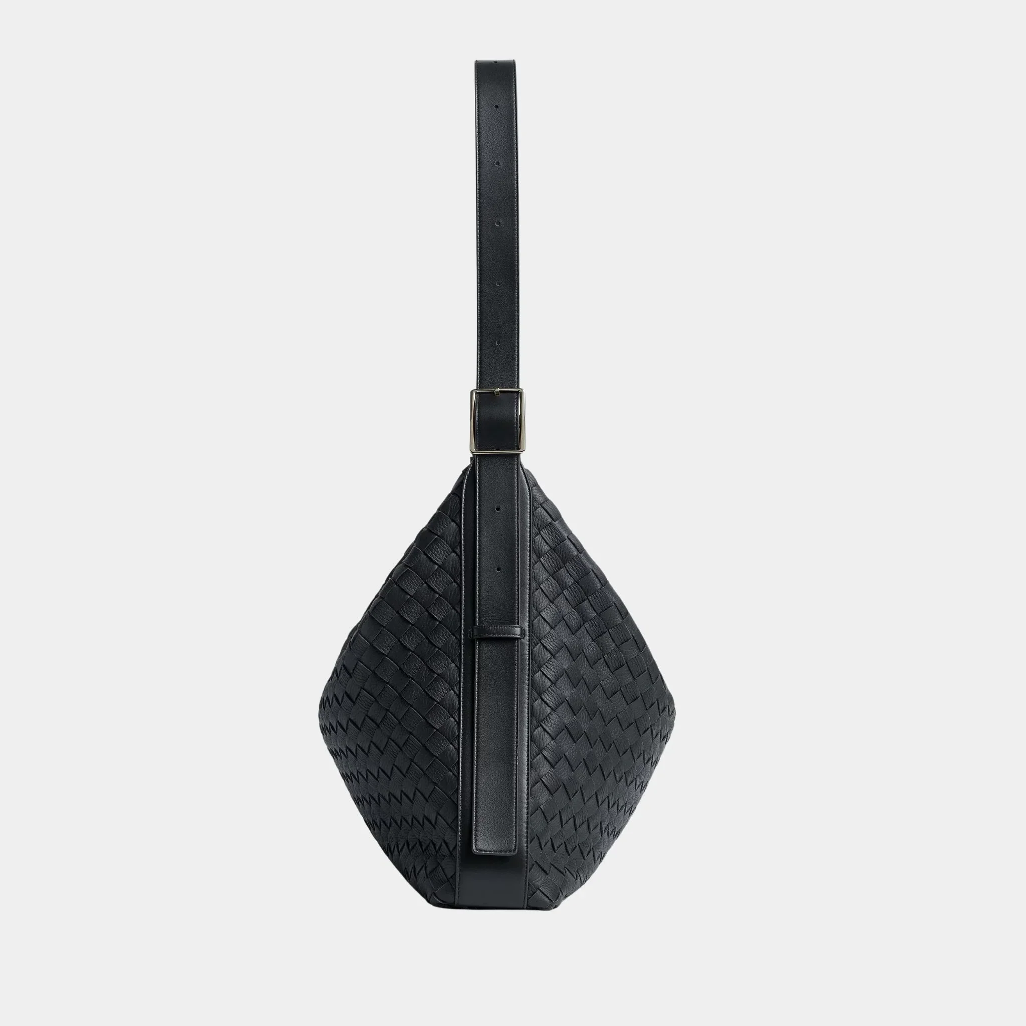 Traveler Hobo bag In Intrecciato Deer Skin - Image 9
