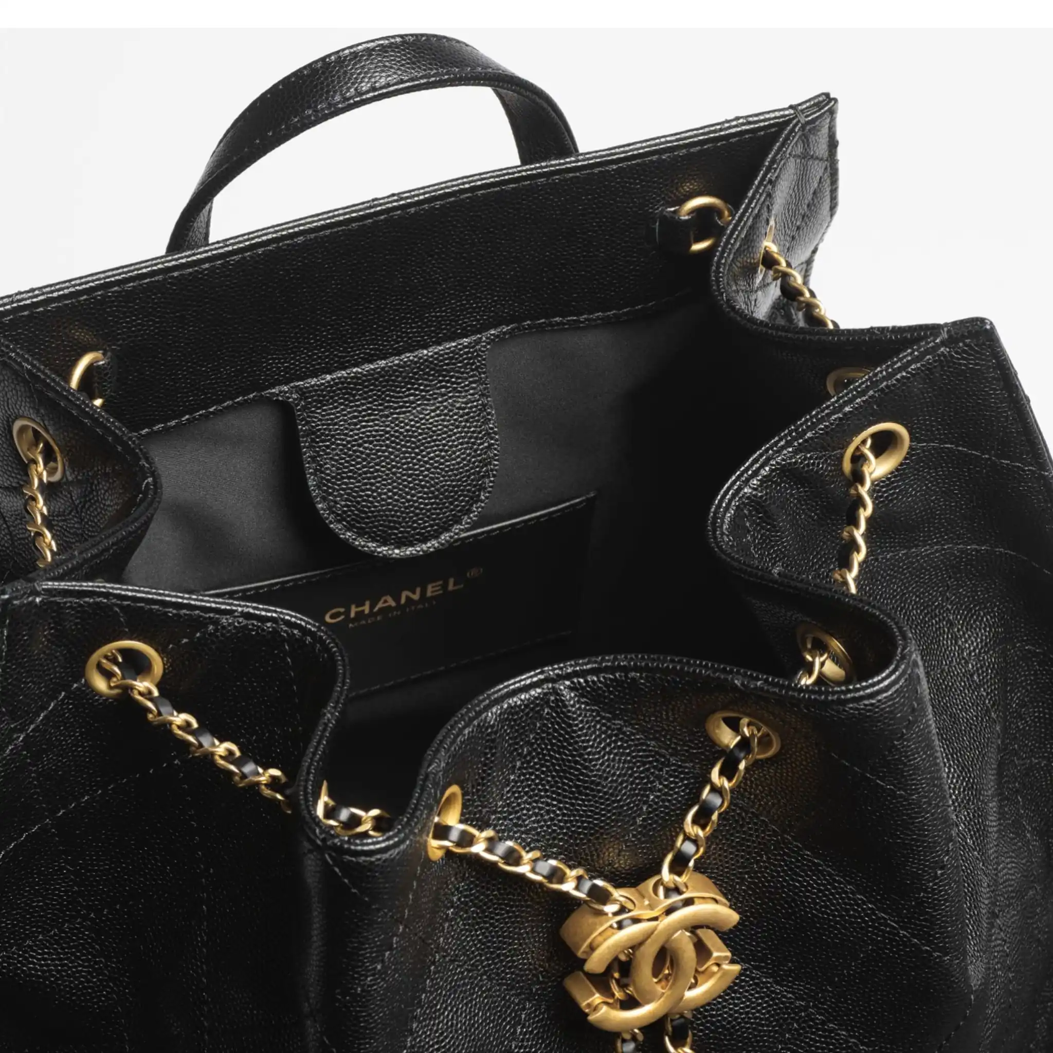 Chanel 25 Large Backpack Grained Calfskin & Gold-Tone Metal - Image 3