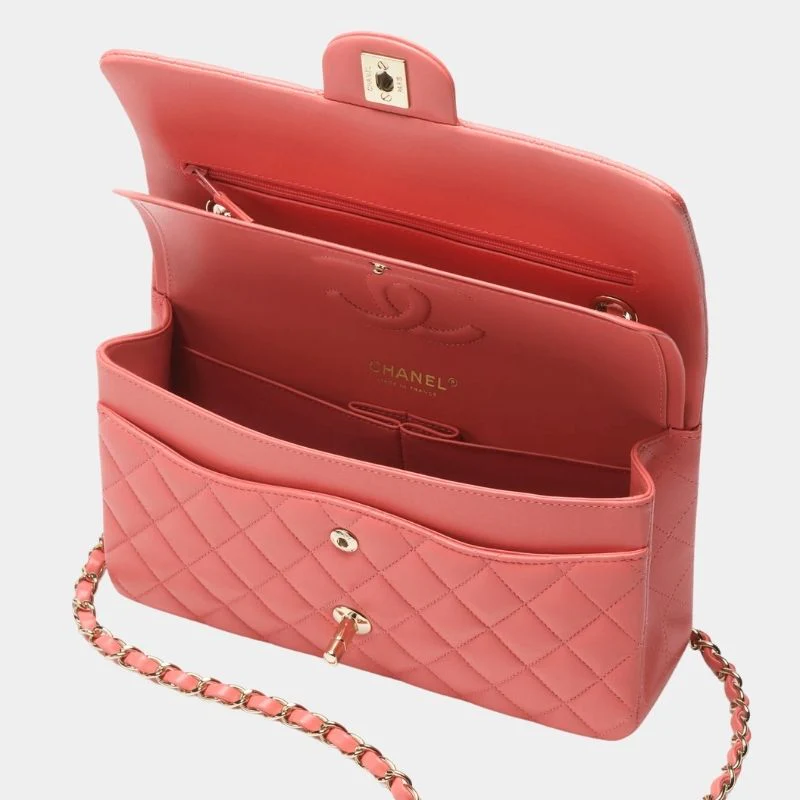 Classic 11.12 Handbag Cruise 2024/25 - Image 17