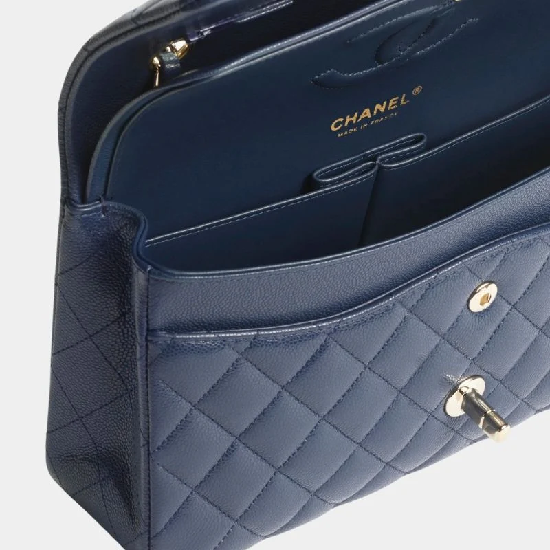 Classic 11.12 Handbag Cruise 2024/25 - Image 29