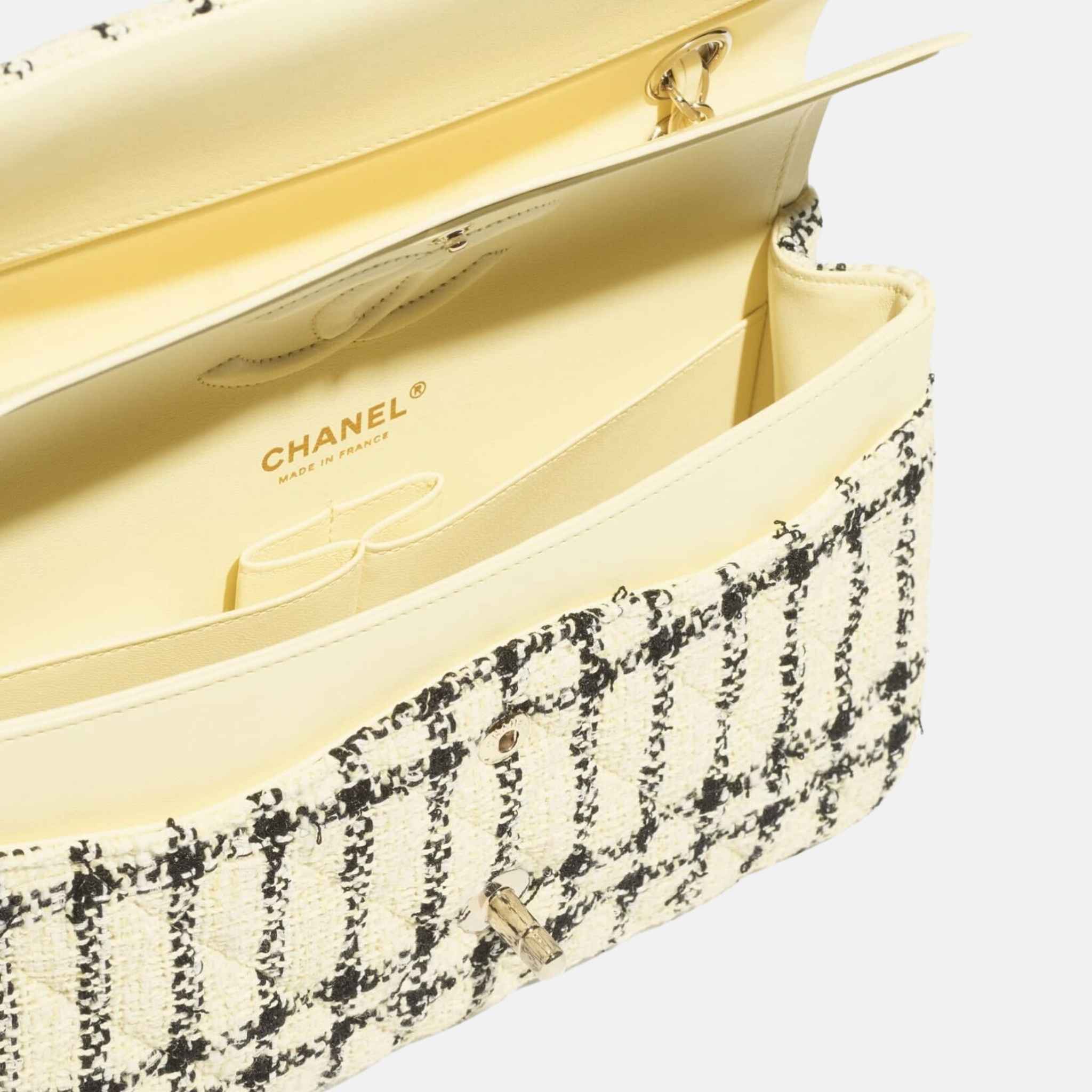 Classic 11.12 Handbag In Tweed And Gold Metal - Image 5