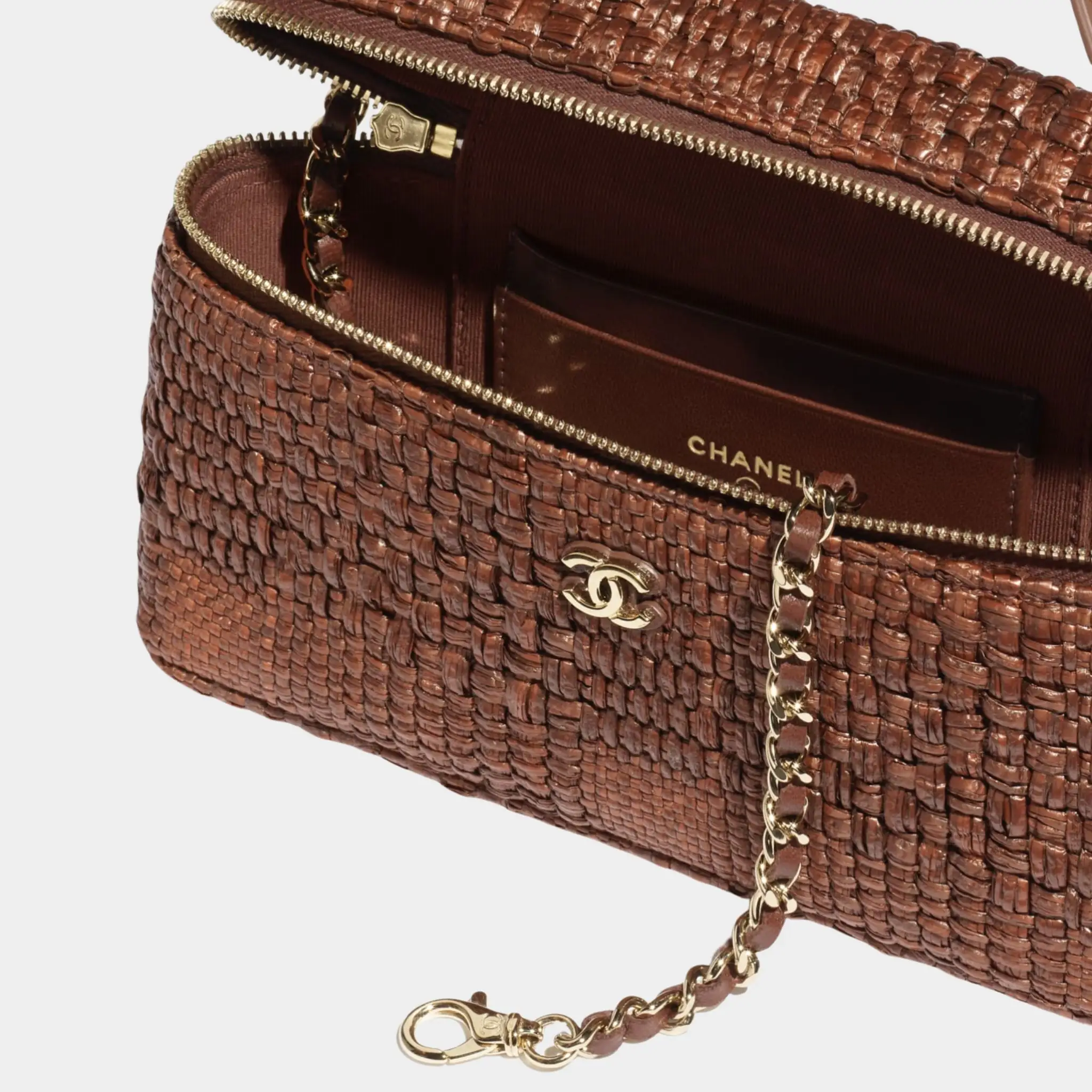 Classic Vanity With Chain Braided Raffia & Gold Tone Metal - Image 3