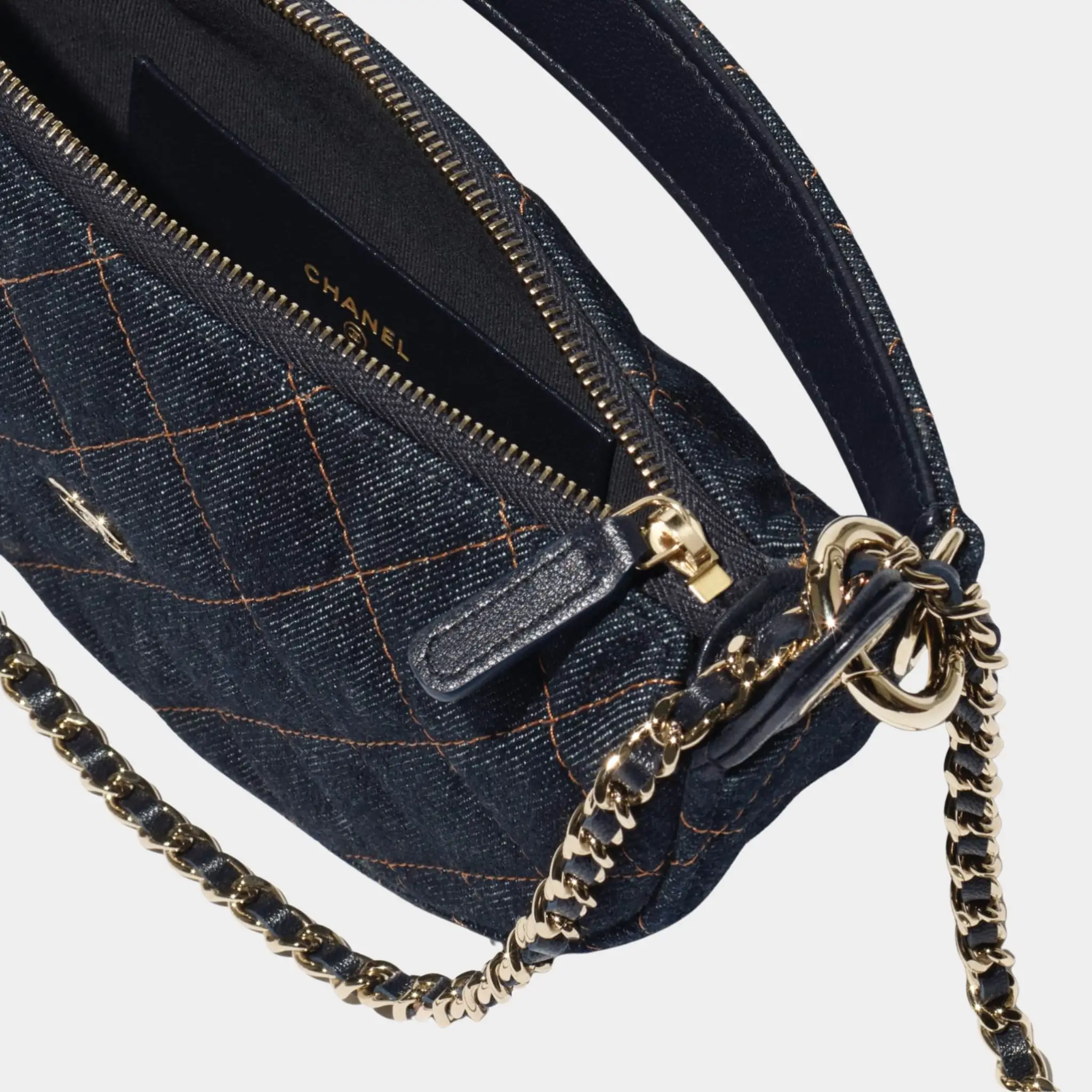 Clutch With Chain Denim & Gold Metal - Image 3