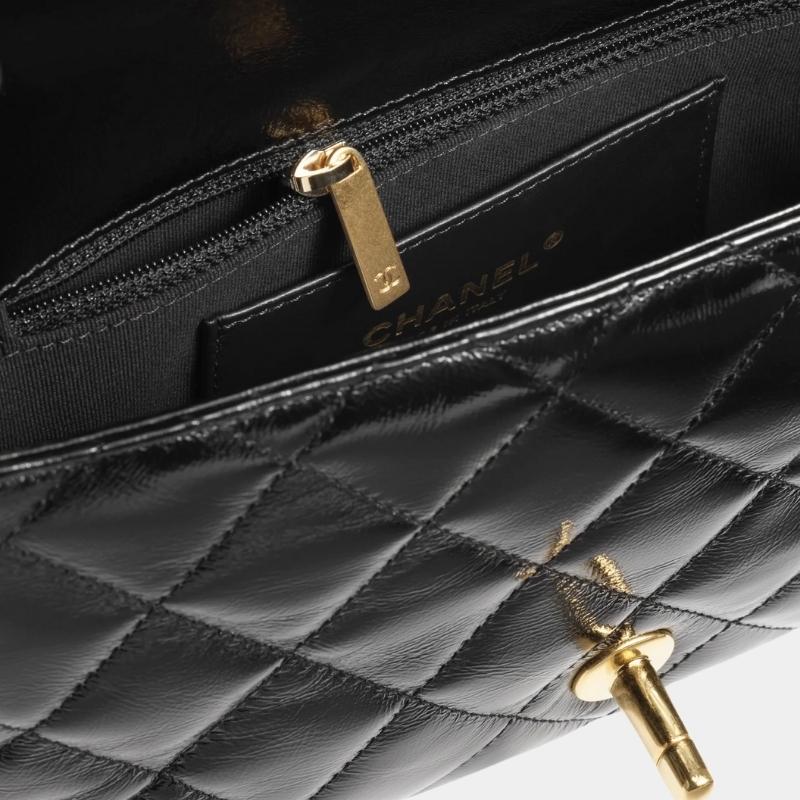 Flap Bag Fall-Winter 2024/25 Pre-Collection - Image 3