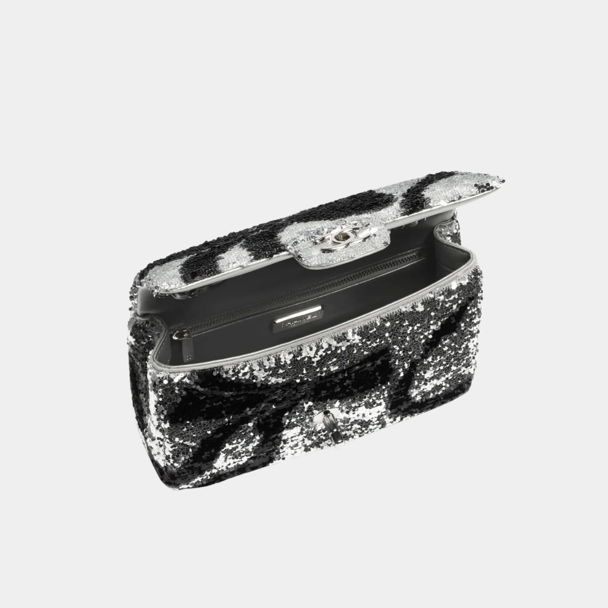 Flap Bag in Quilted Gradient Sequins and Ruthenium - Image 5