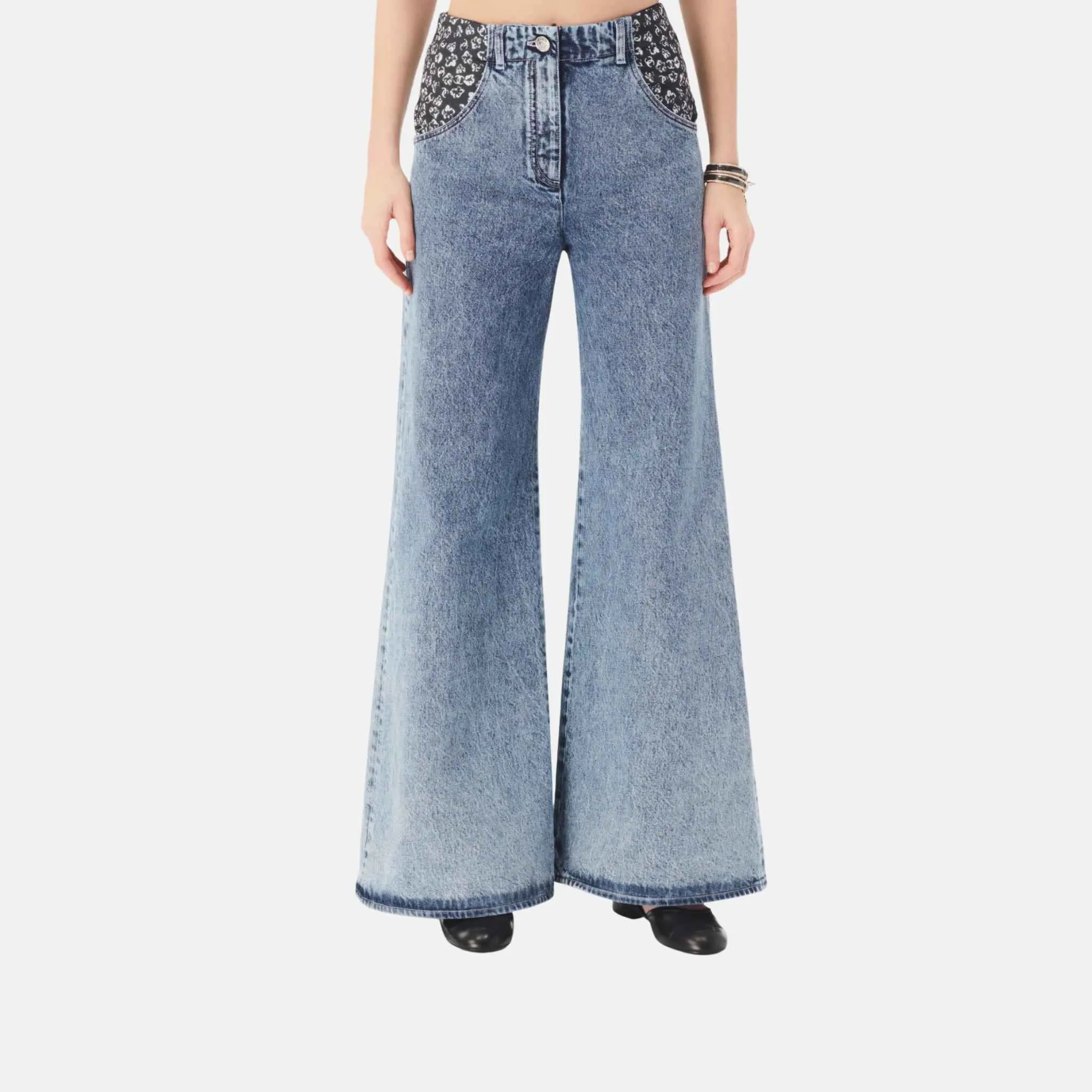 Jeans in Printed Washed Denim - Image 2