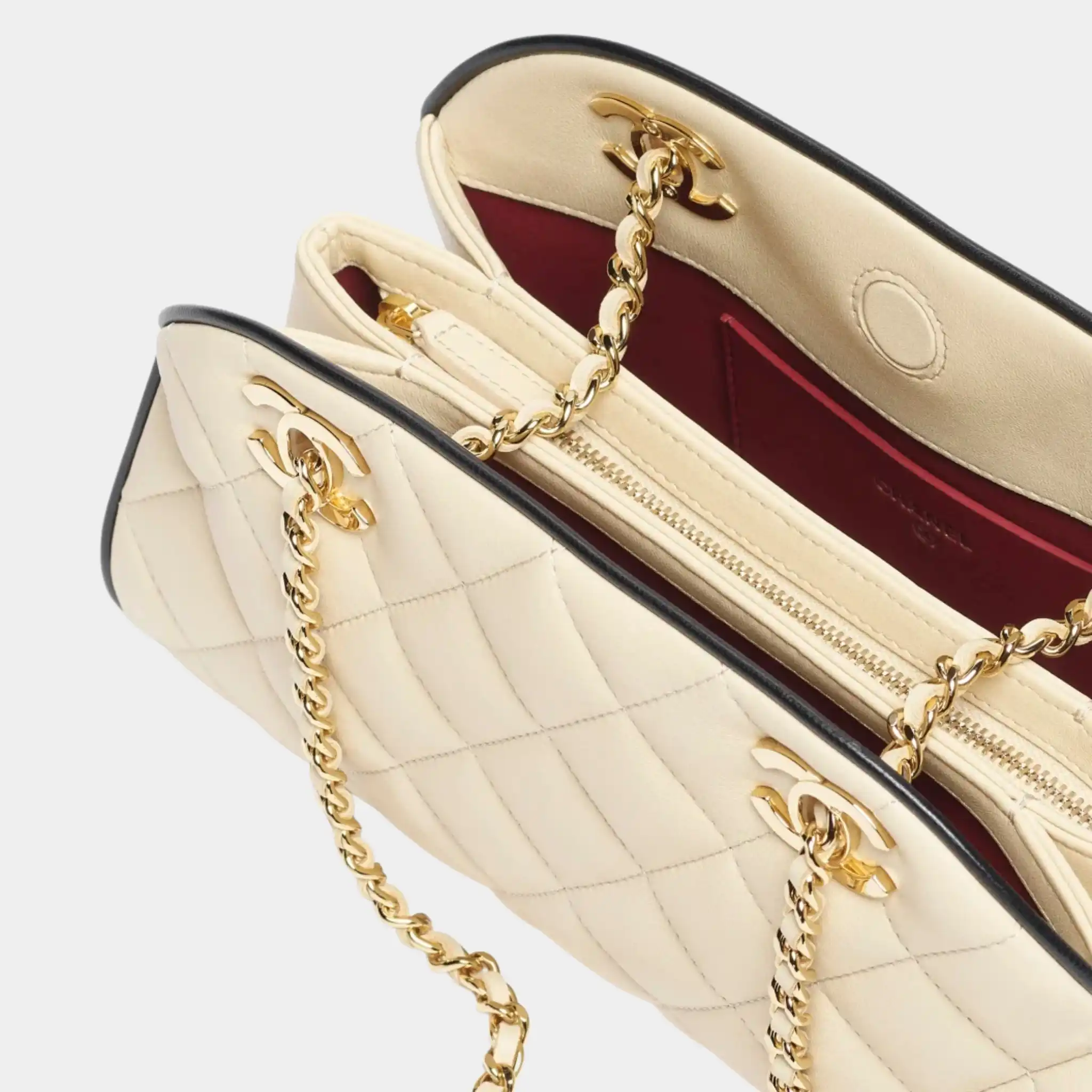 Clutch with chain in Beige & Black Lambskin - Image 2