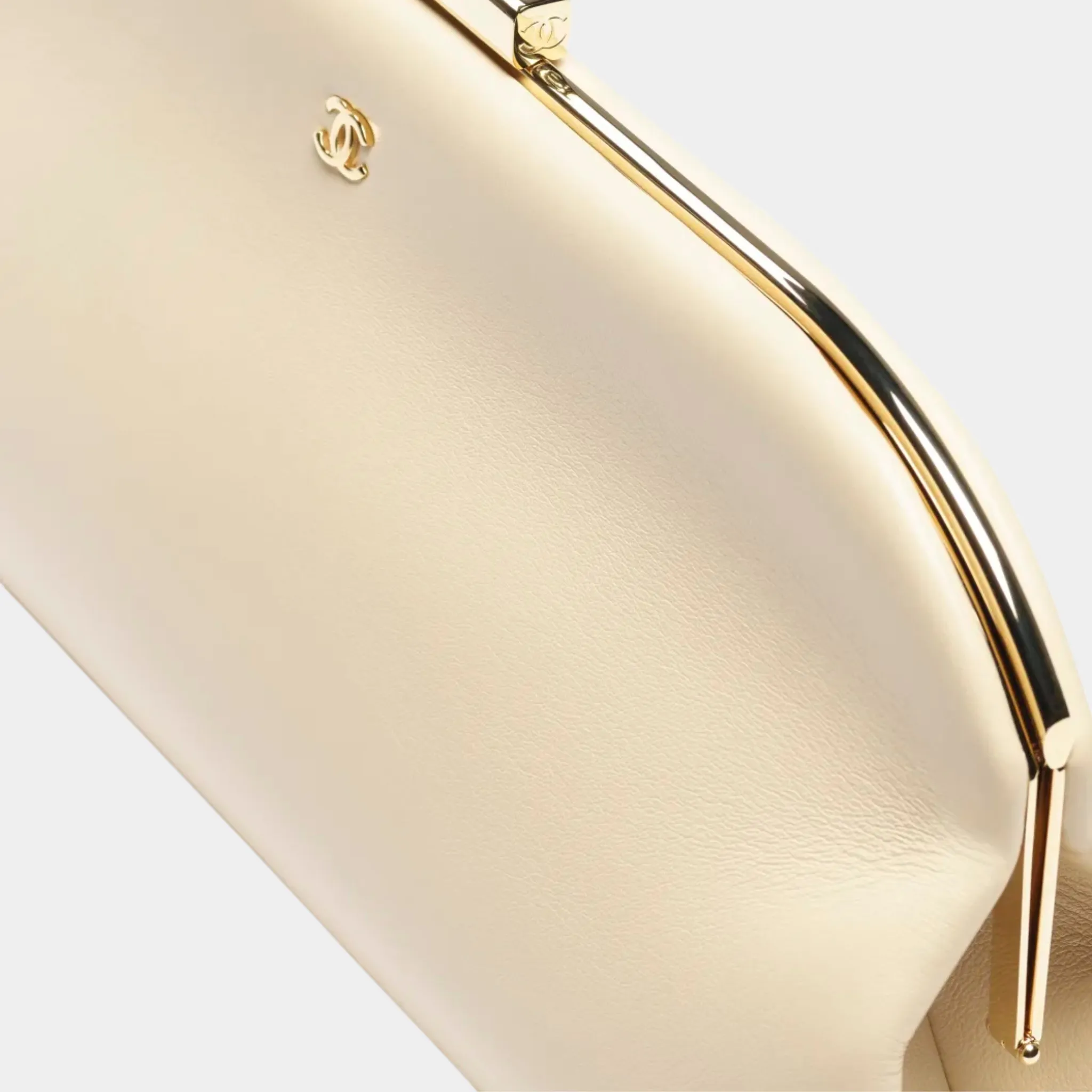 Large Clutch in Lambskin - Image 5