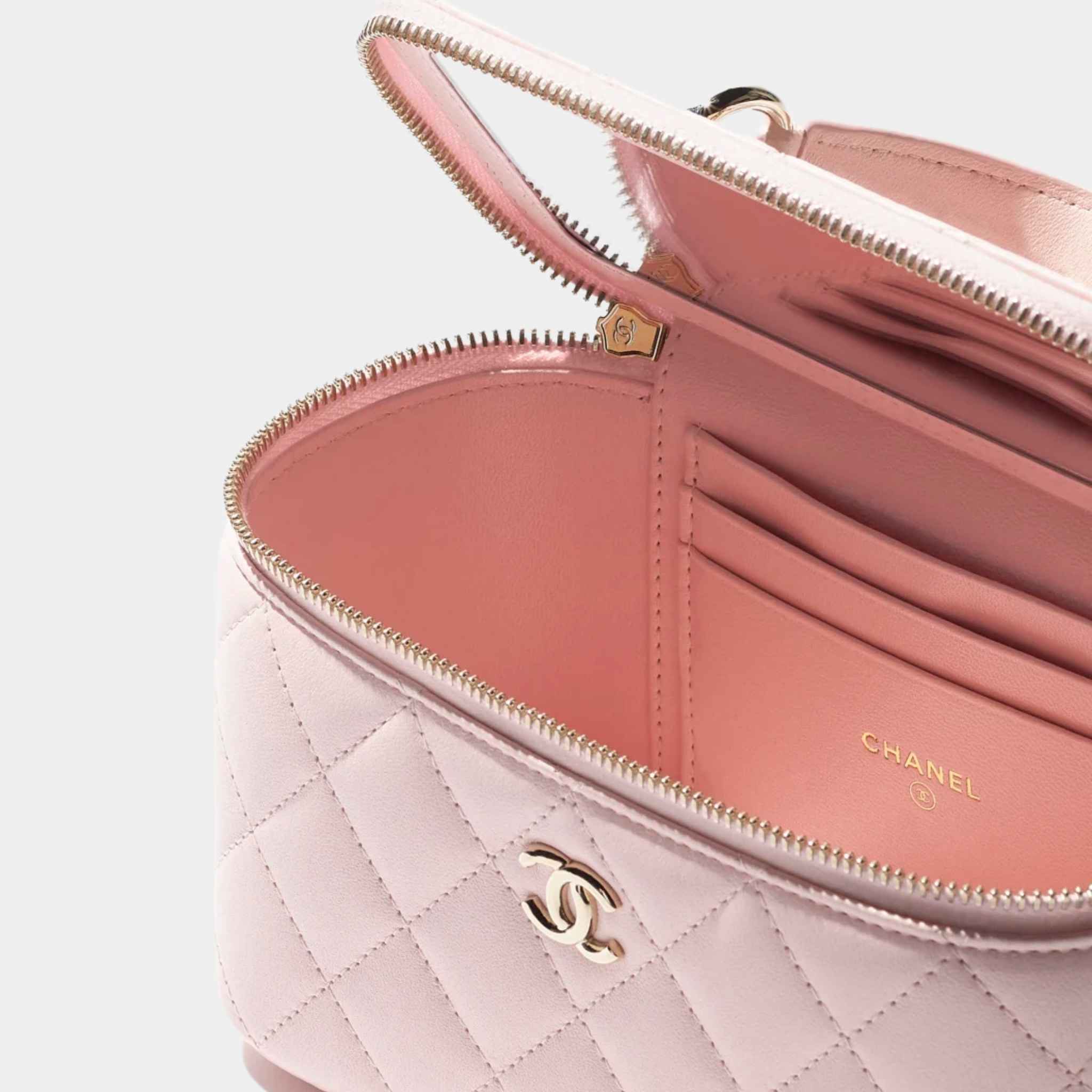 Long Vanity with Chain Lambskin Light Pink - Image 2