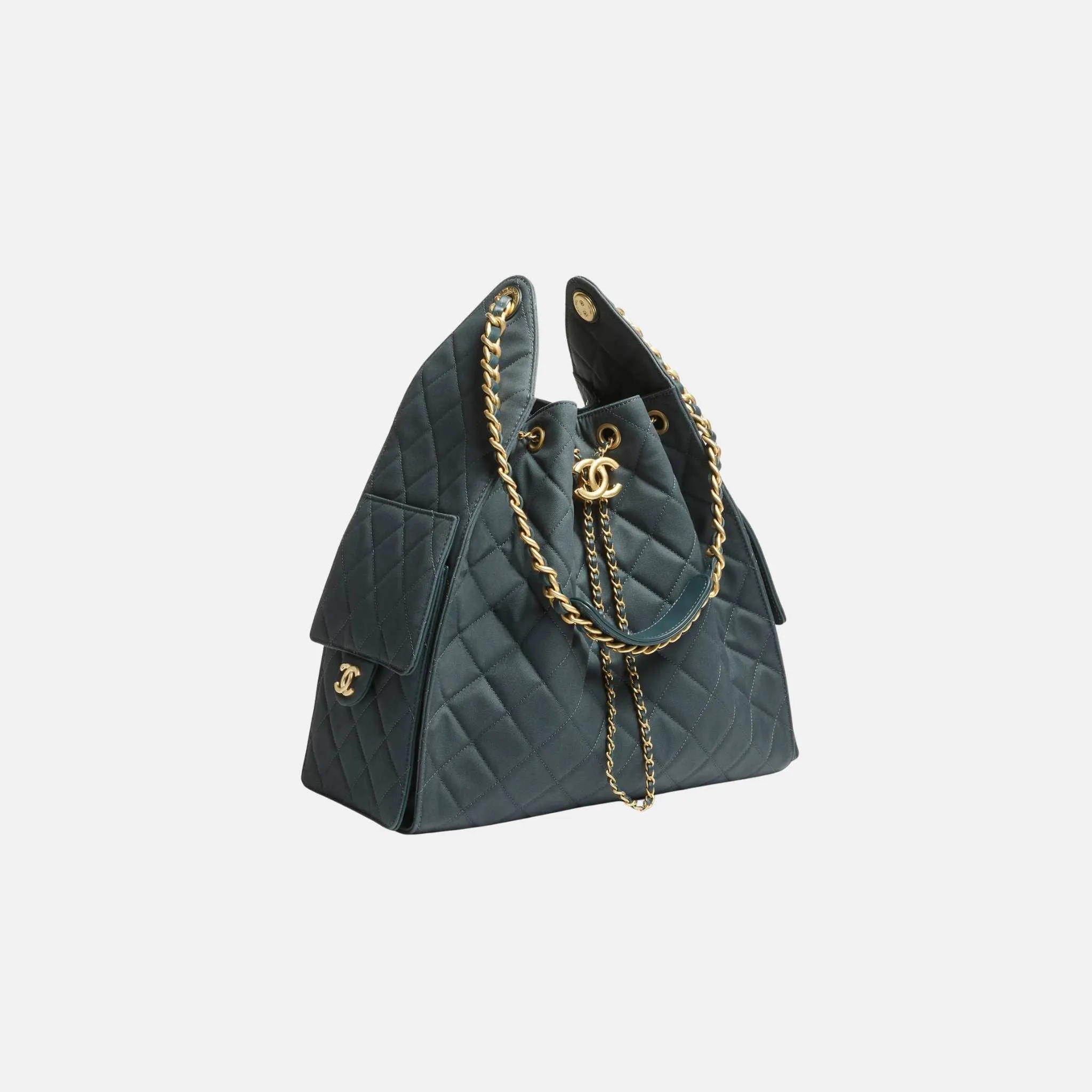 Medium Chanel 25 Bag in Dark Blue Canvas and Gold Metal - Image 3