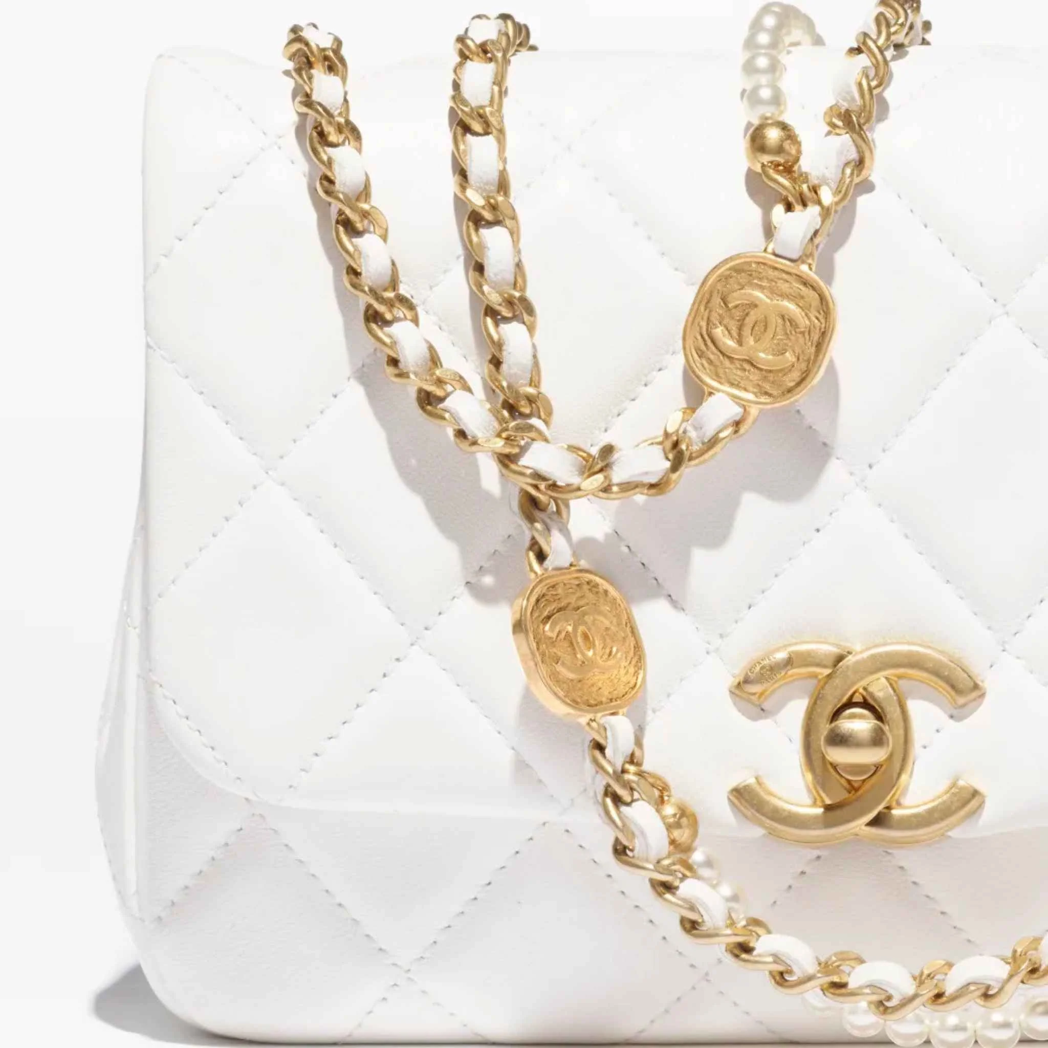 Mini Flap Bag Shiny Lambskin Pearls Gold-Tone Metal White - Image 3