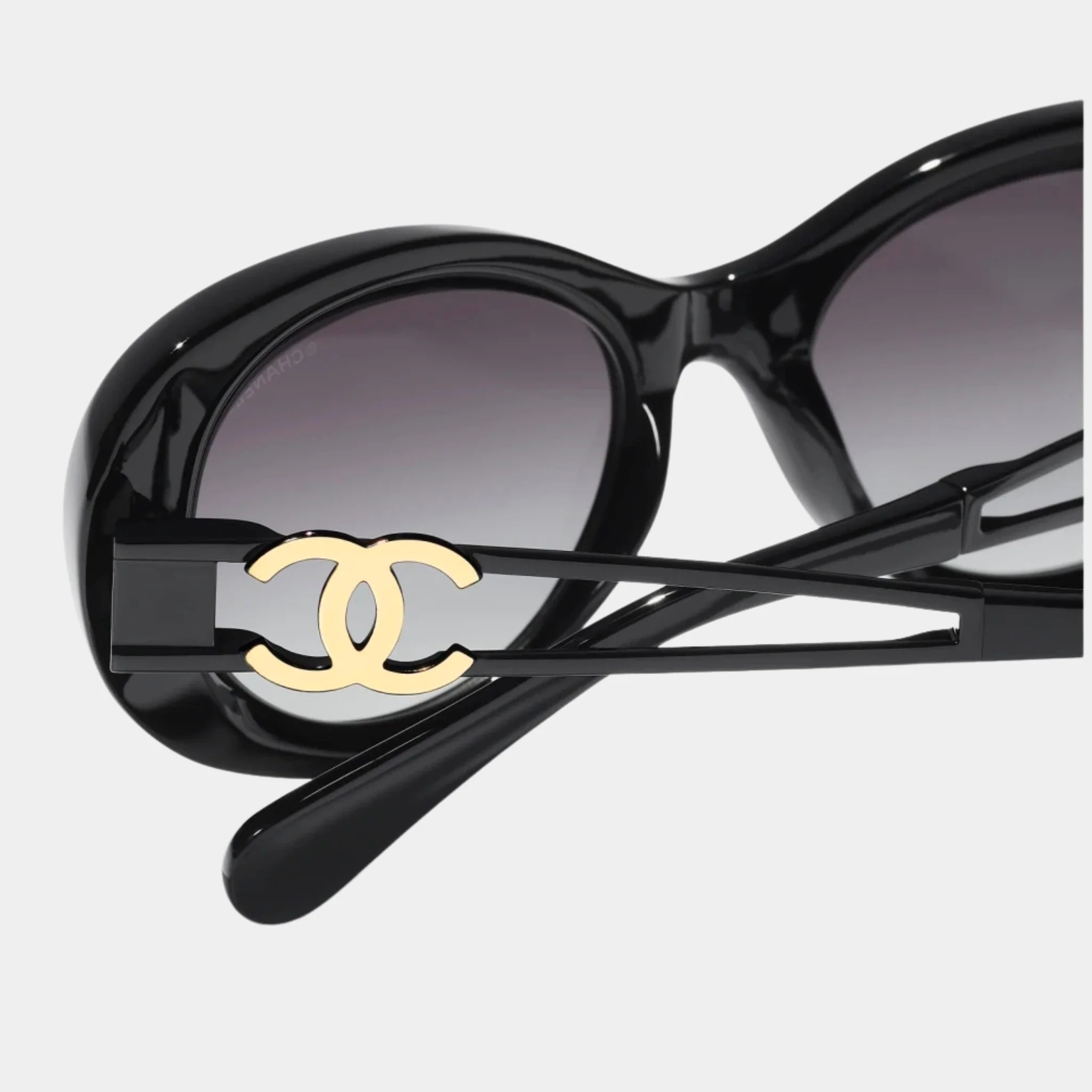 Oval Sunglasses in Acetate and Metal Frame - Image 3