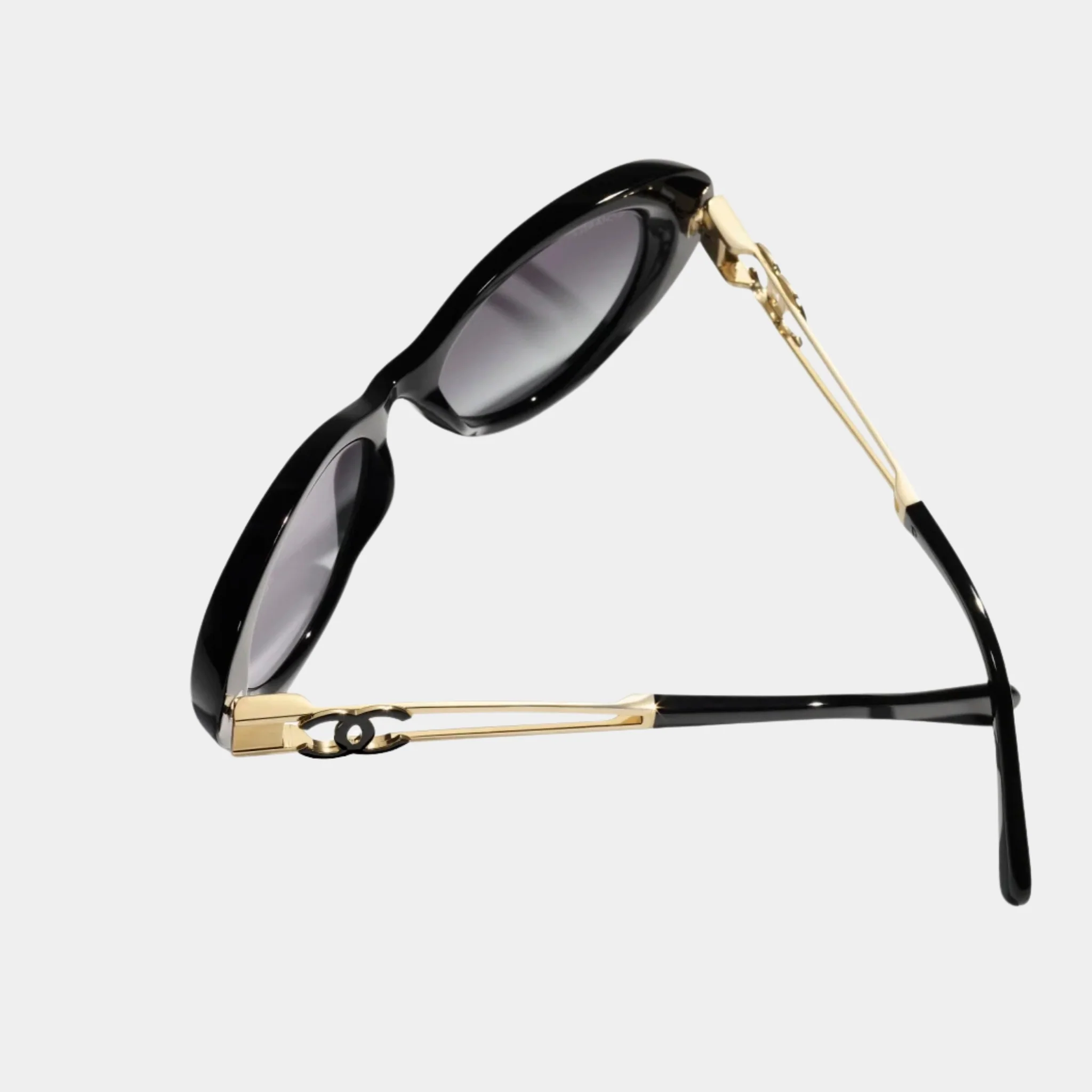 Oval Sunglasses in Acetate and Metal Frame - Image 6