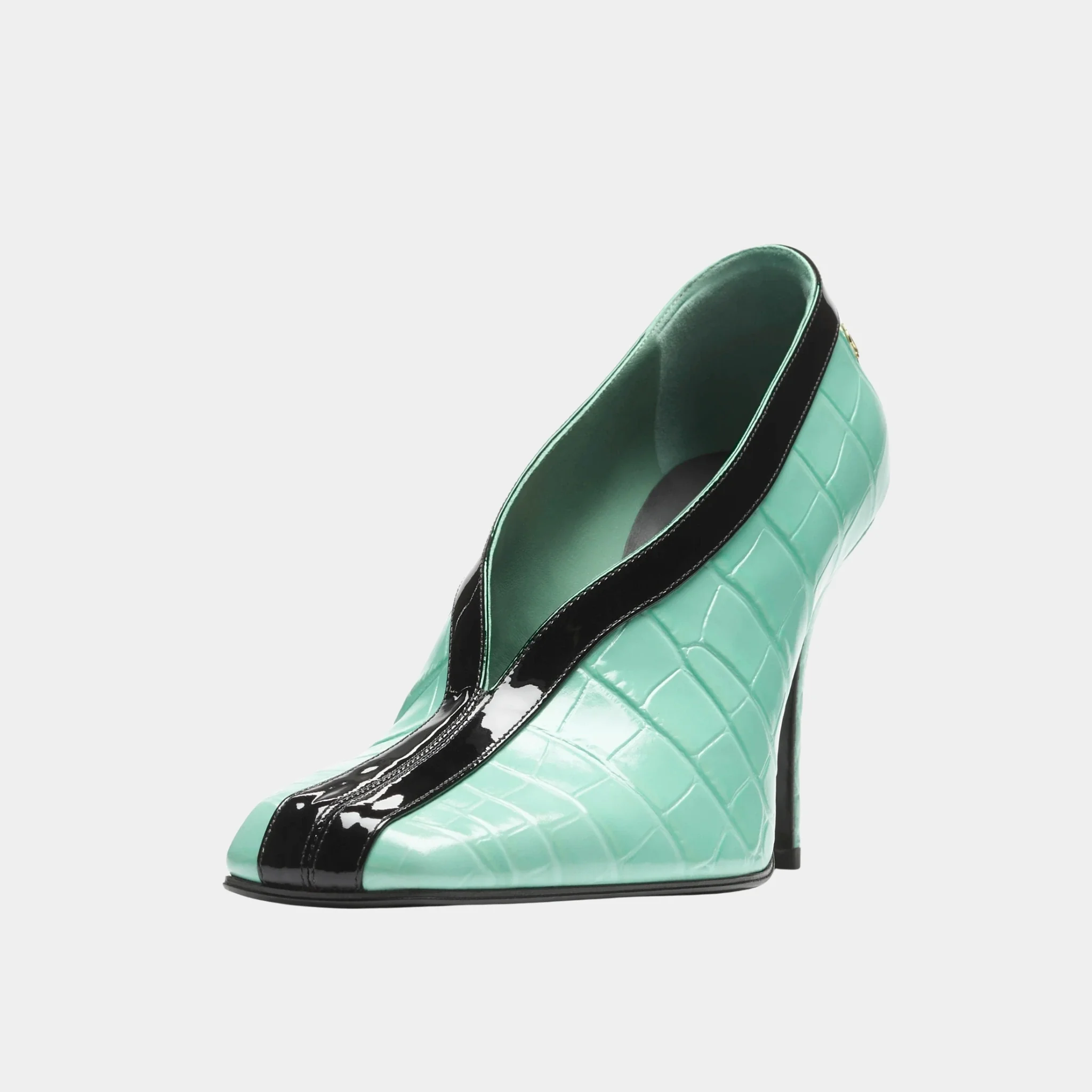 Pumps in Crocodile Embossed Calfskin & Patent Calfskin - Image 2