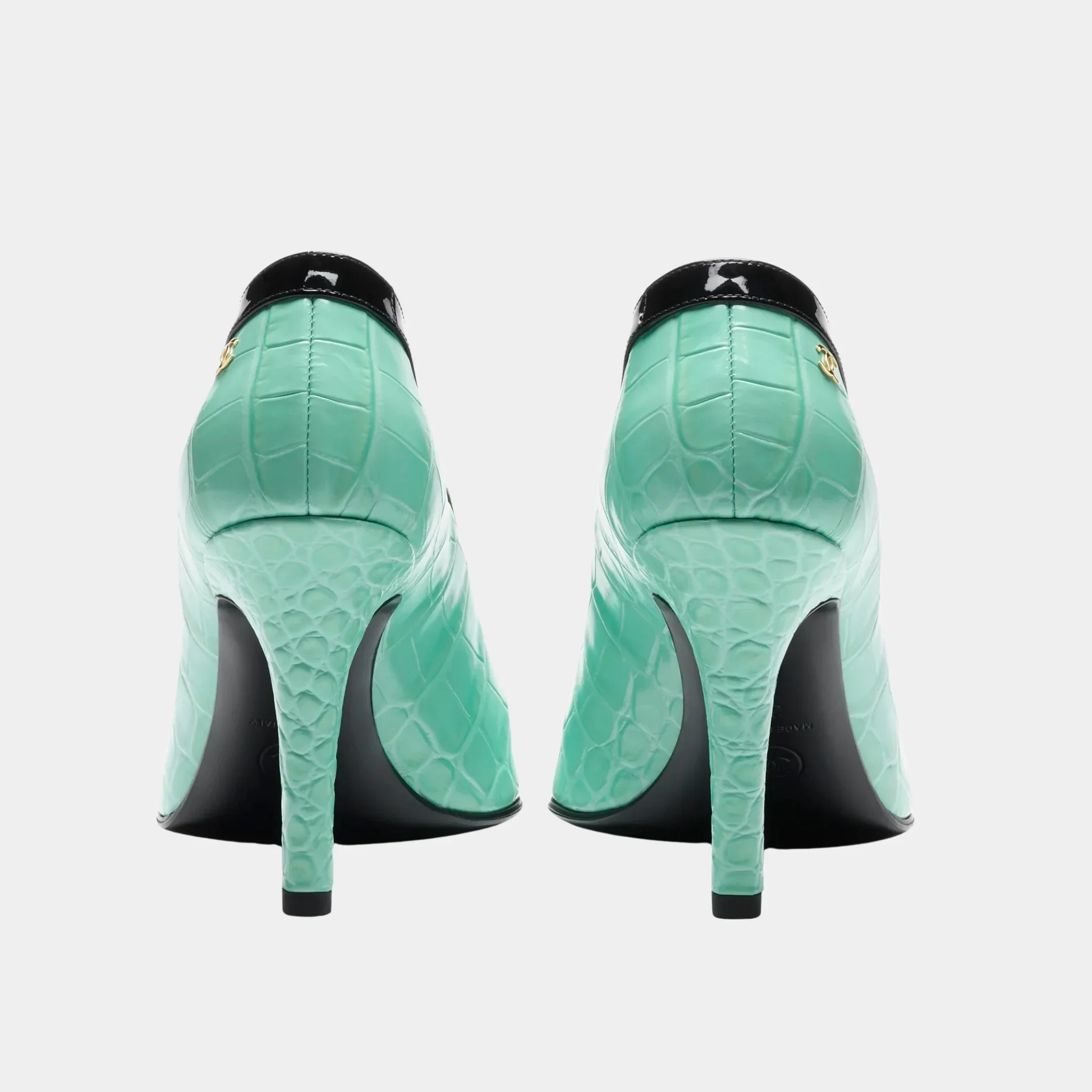 Pumps in Crocodile Embossed Calfskin & Patent Calfskin - Image 3