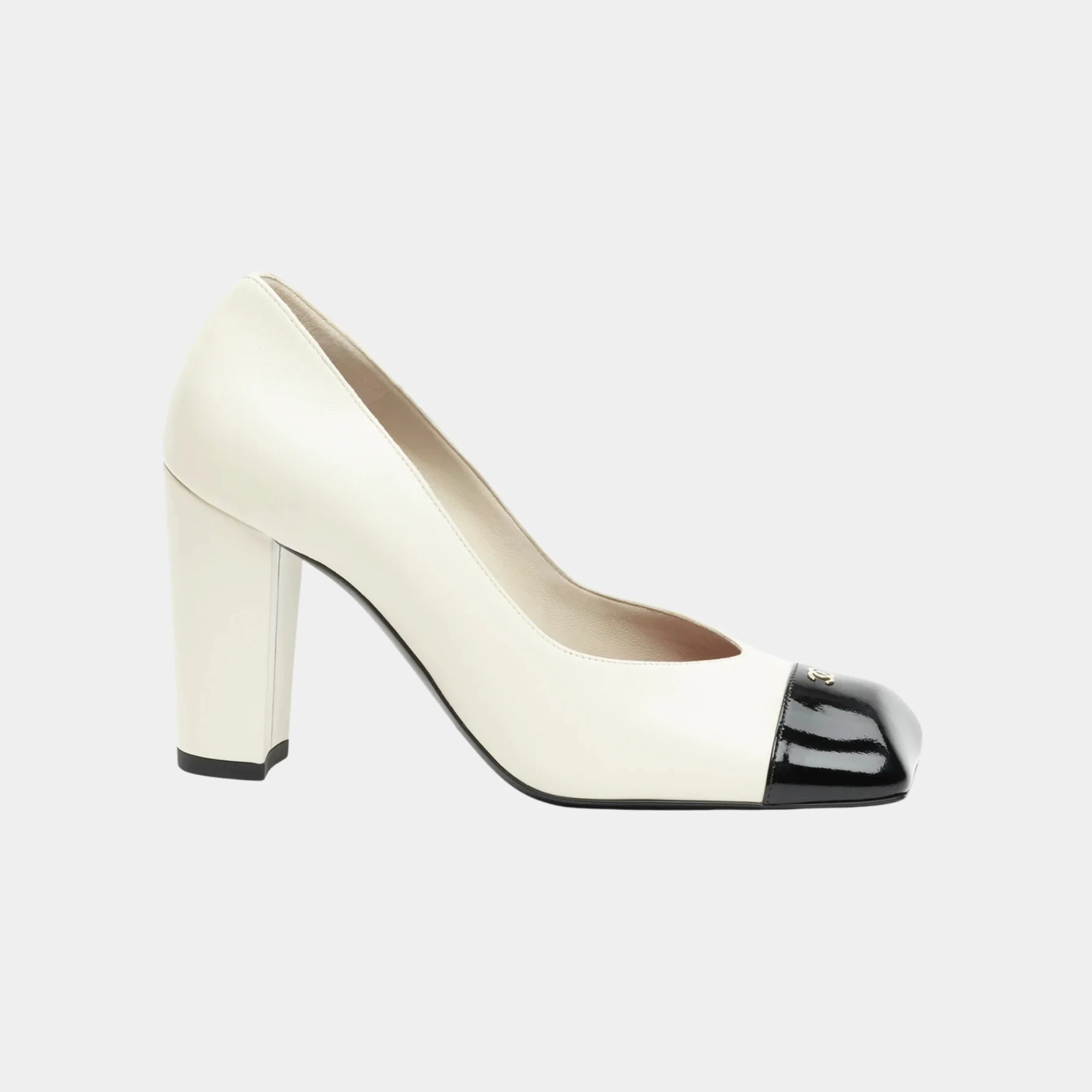 Pumps in Lambskin & Patent Calfskin - Image 4