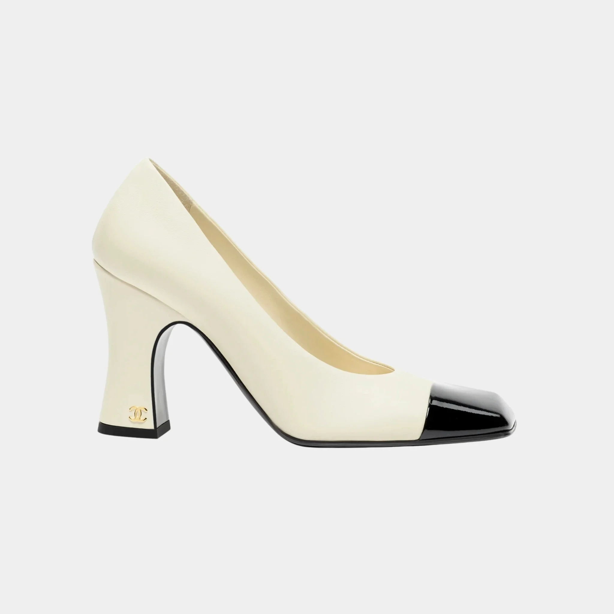 Pumps in Lambskin & Patent Calfskin Ivory & Black