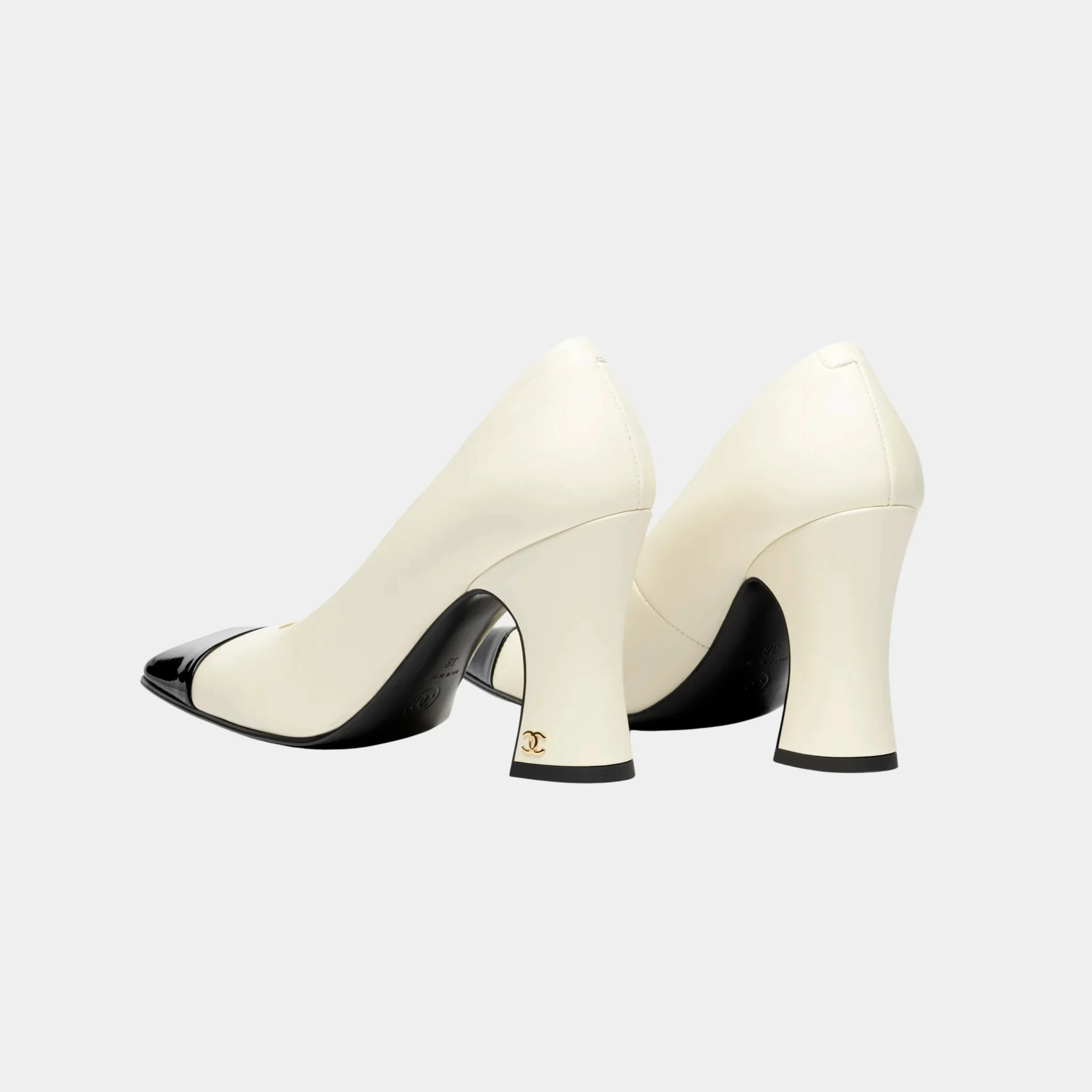 Pumps in Lambskin & Patent Calfskin Ivory & Black - Image 2
