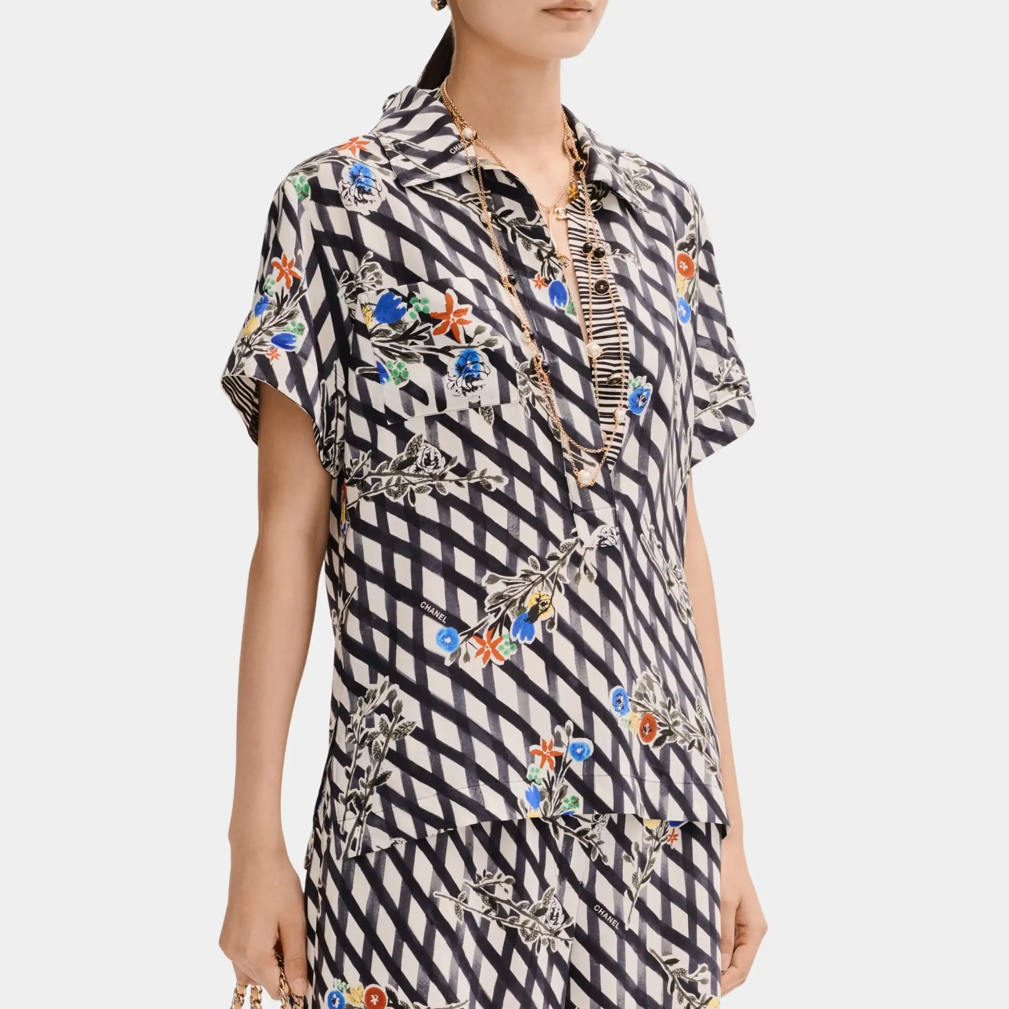 Short-sleeved Blouse in Printed Crepe de Chine