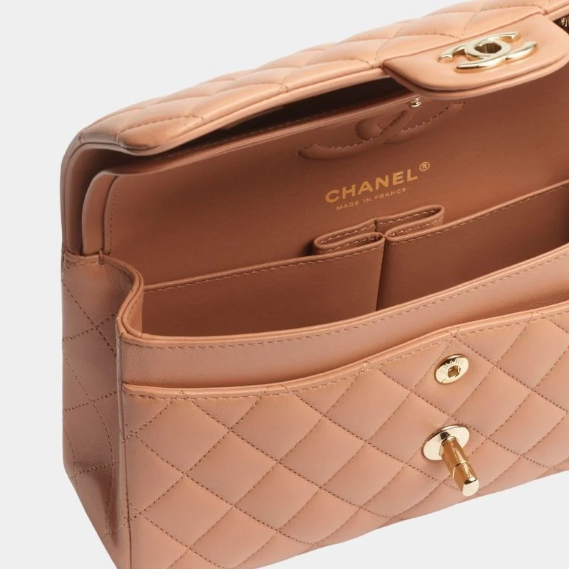 Small Classic Handbag Fall-Winter 2024/25 - Image 11