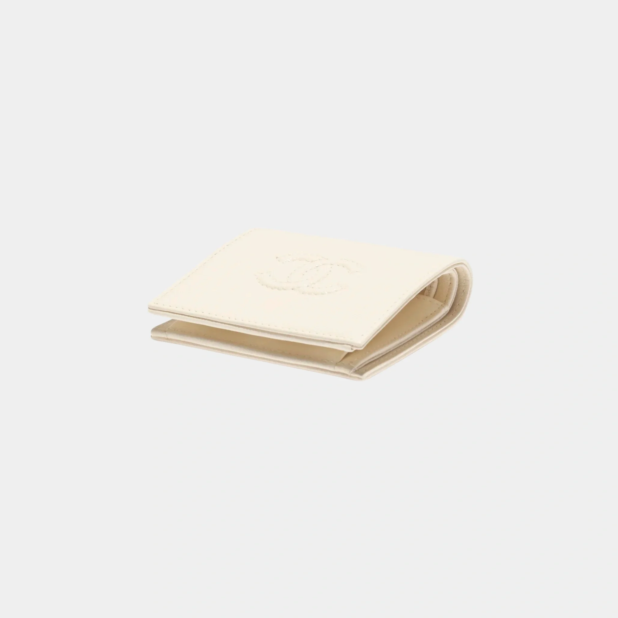 Small Flap Wallet Grained Shiny Calfskin - Image 2