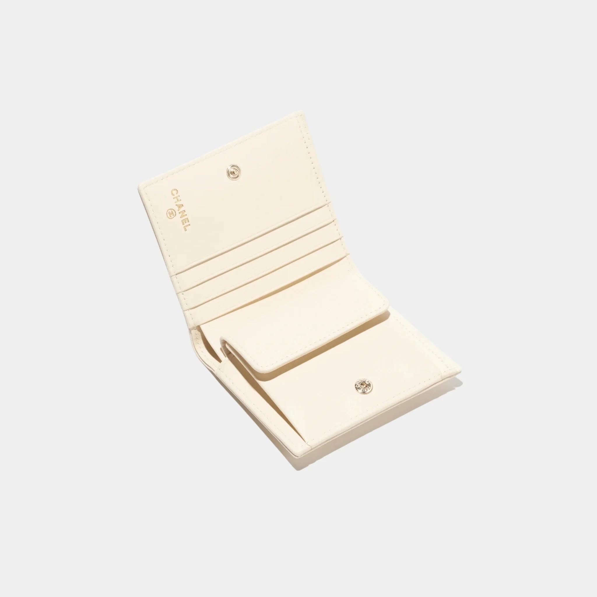 Small Flap Wallet Grained Shiny Calfskin - Image 3