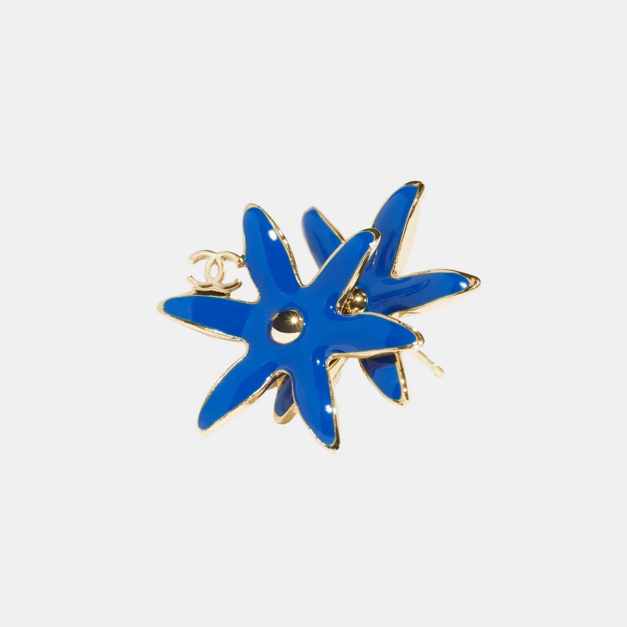 Star Flower Stud Earrings in Metal & Resin - Image 3