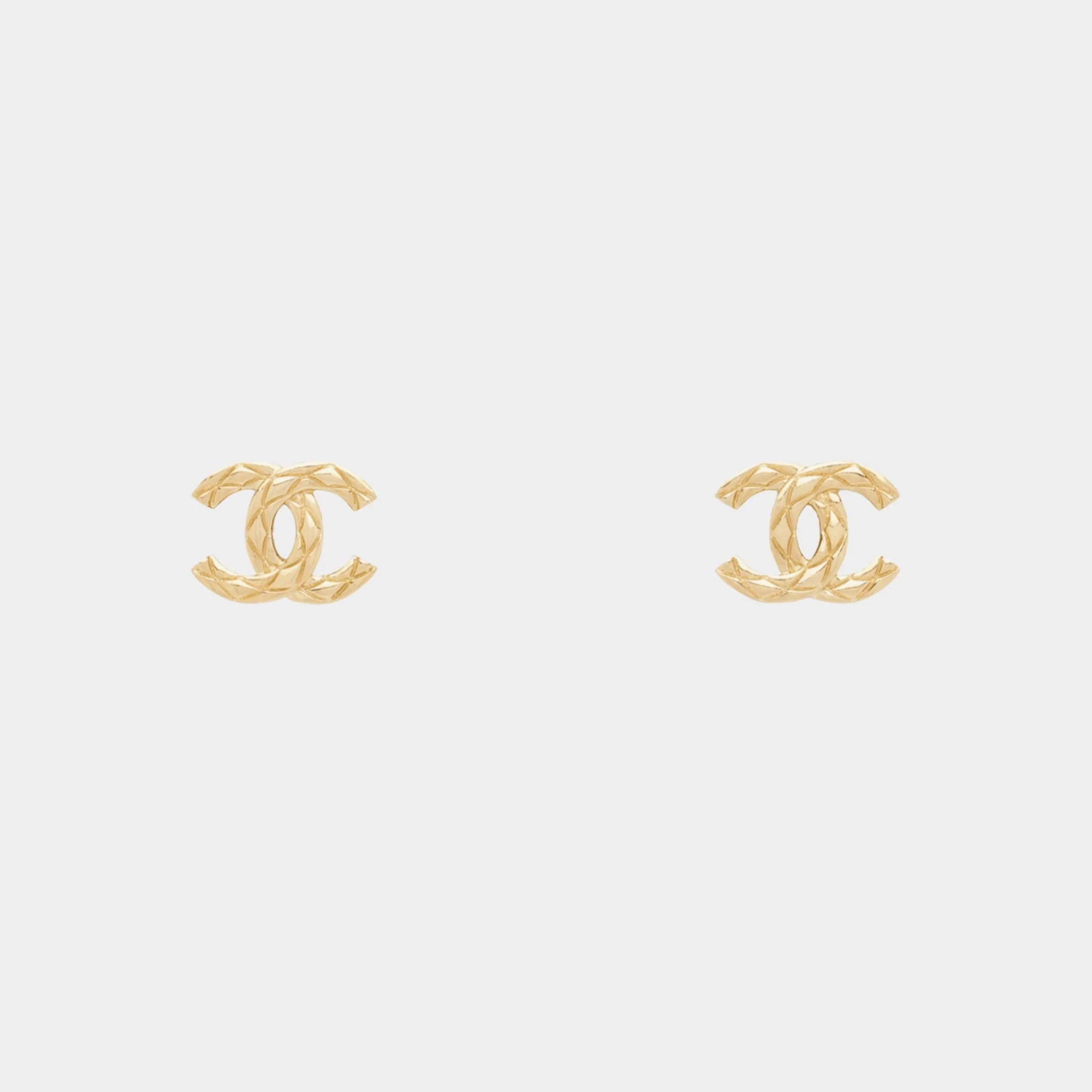 Stud Embossed CC Earrings Metal Gold