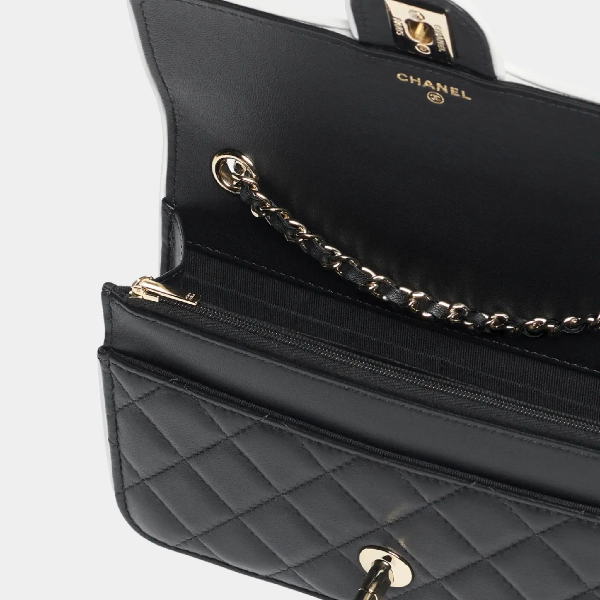 Wallet On Chain in Lambskin - Image 2
