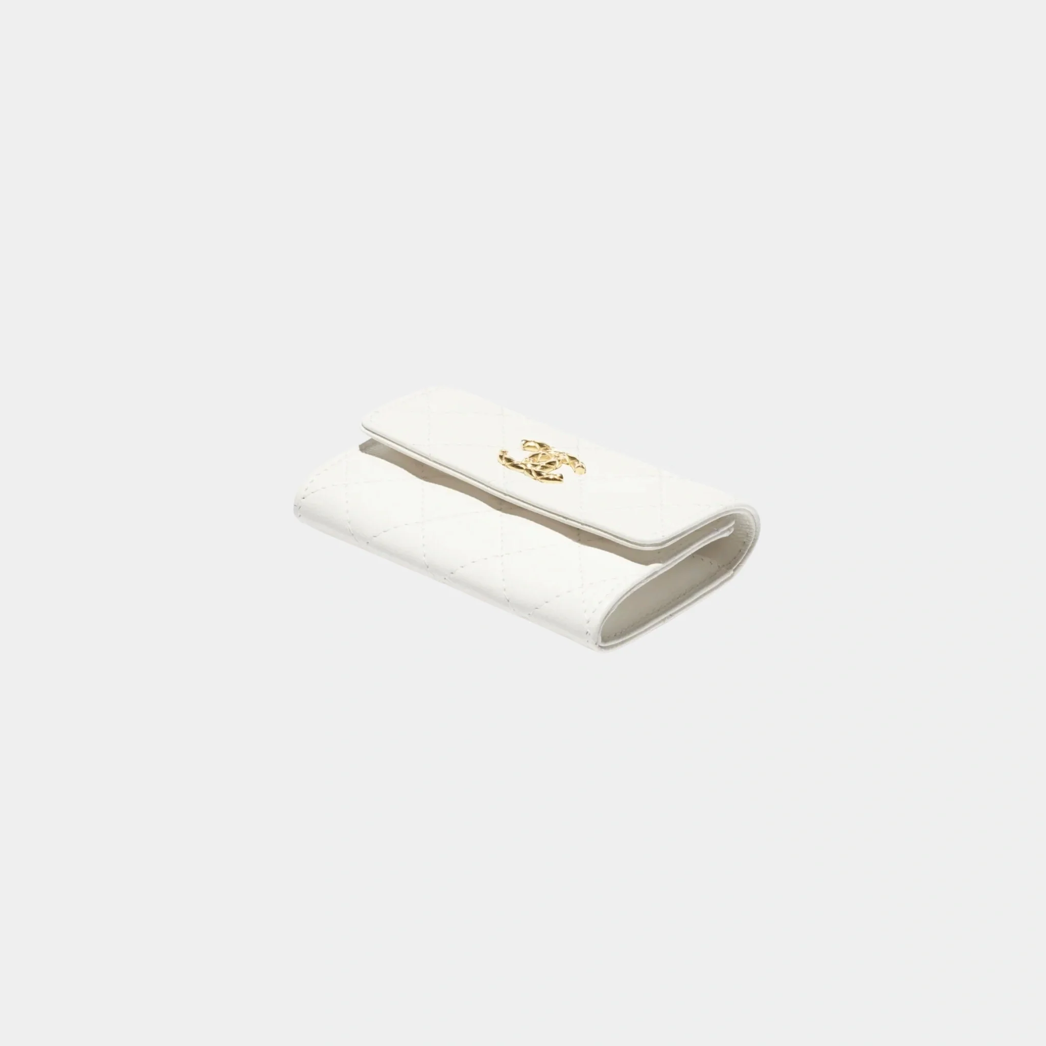 White Flap Card Holder in Grained Shiny Calfskin - Image 3