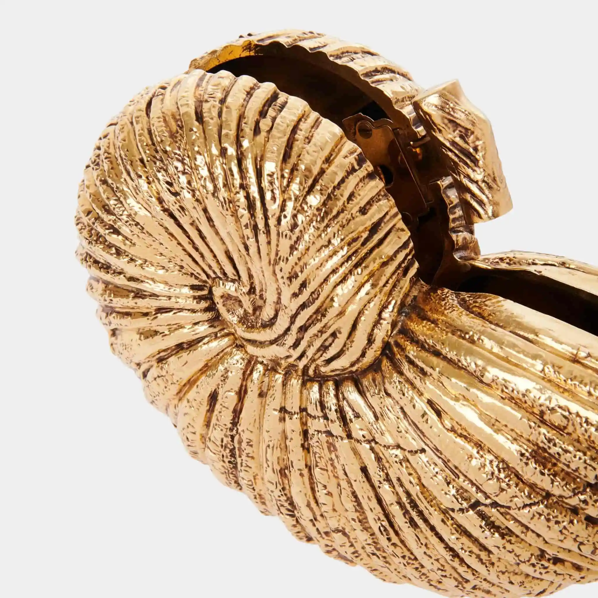 Sea Treasures Shell Minaudière in Metal - Image 3