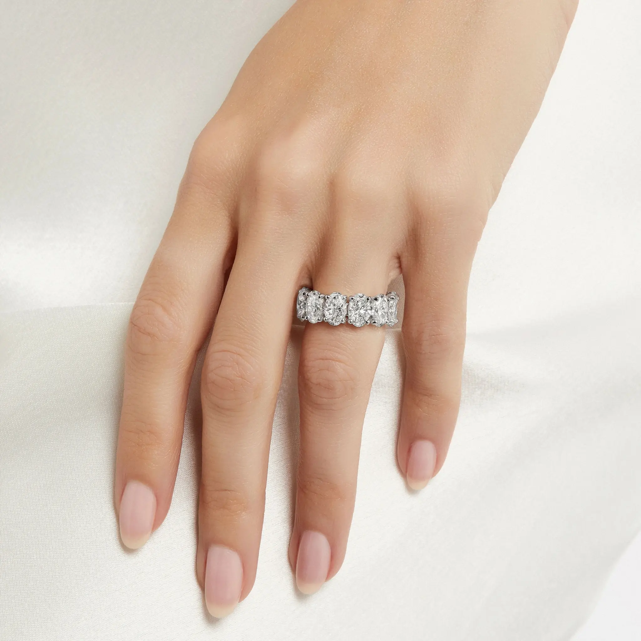 Classic Graff Claw Set Oval Diamond Eternity Ring - Image 2