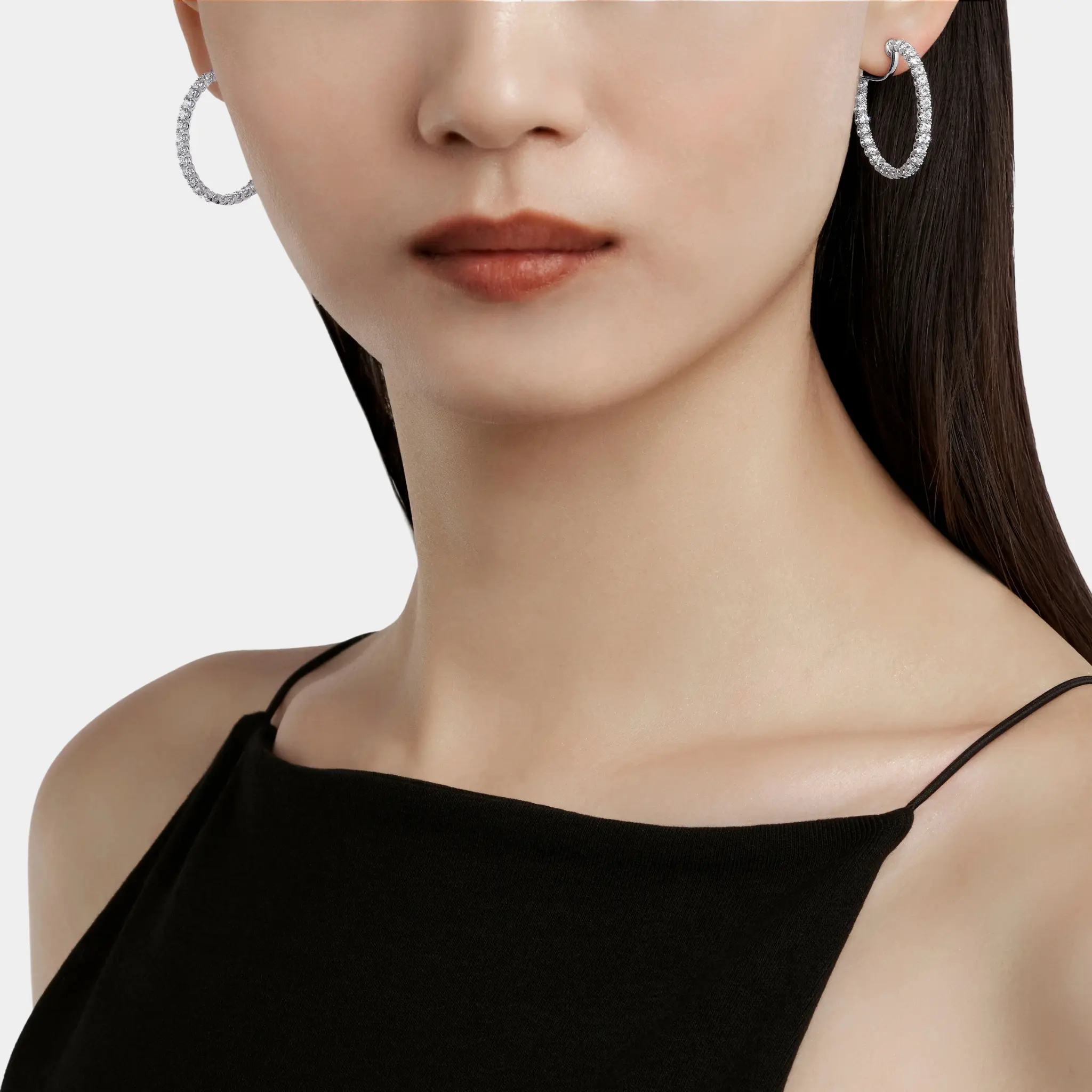 Classic Graff Round Diamond Hoop Earrings - Image 2
