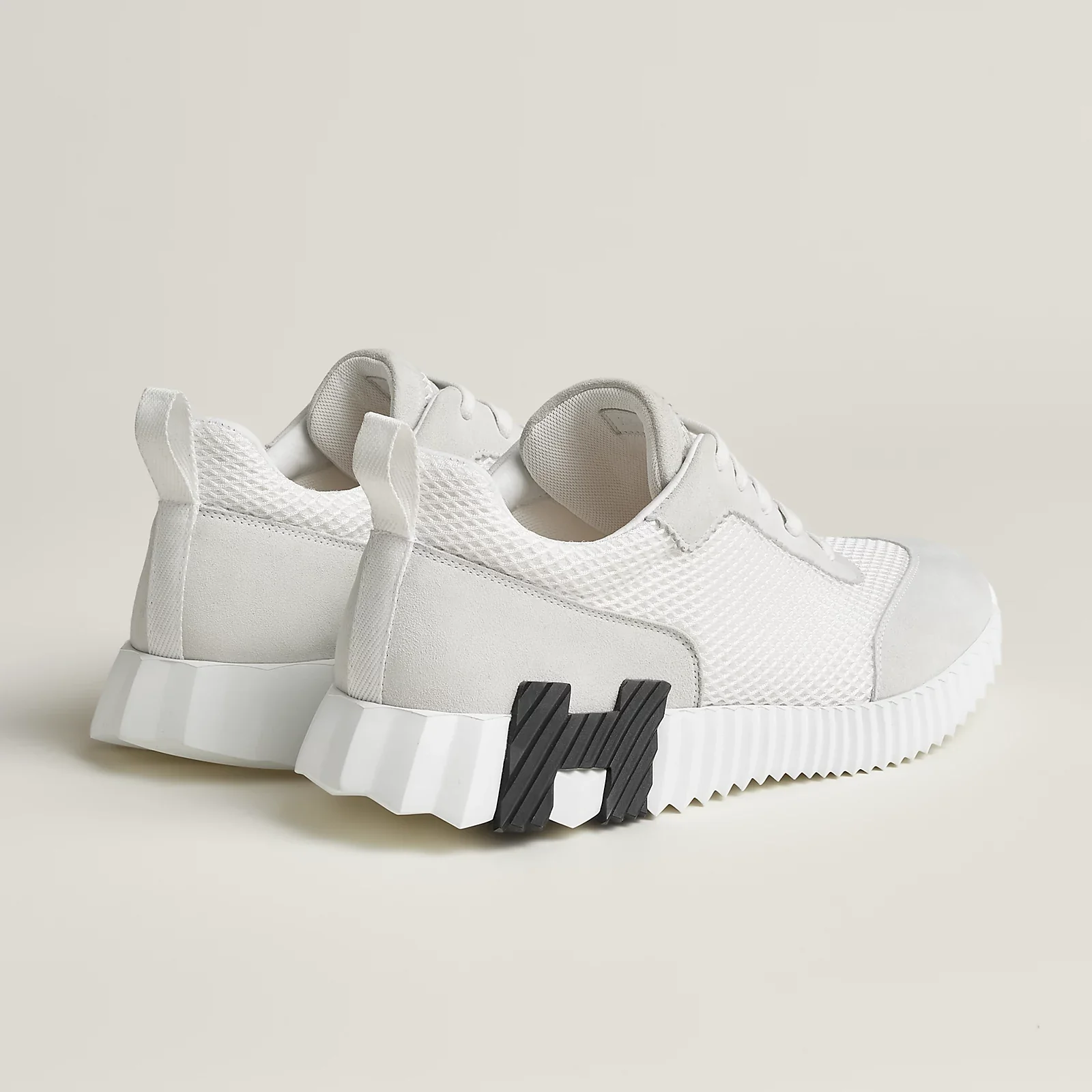 Bouncing sneaker - Image 3