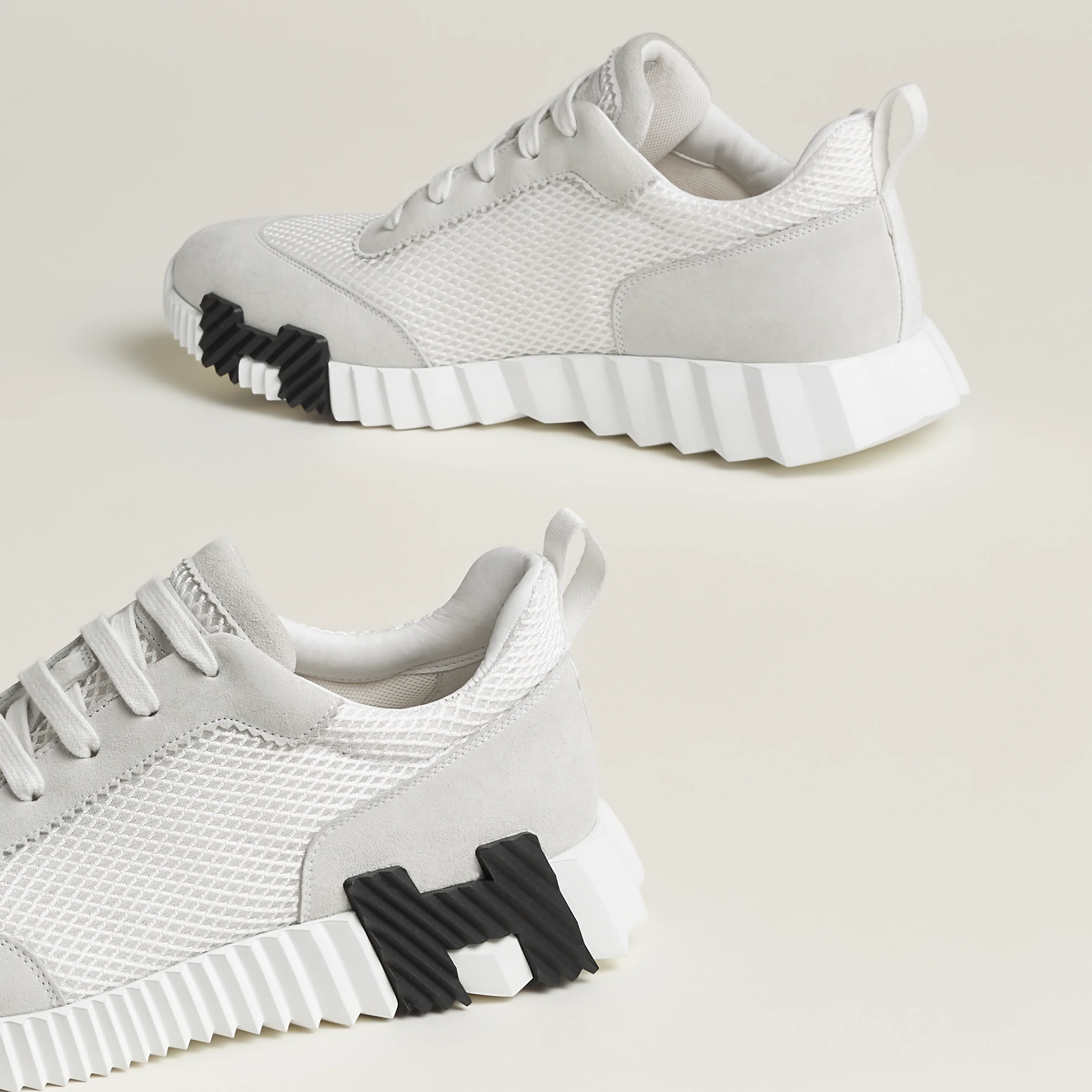Bouncing sneaker - Image 4