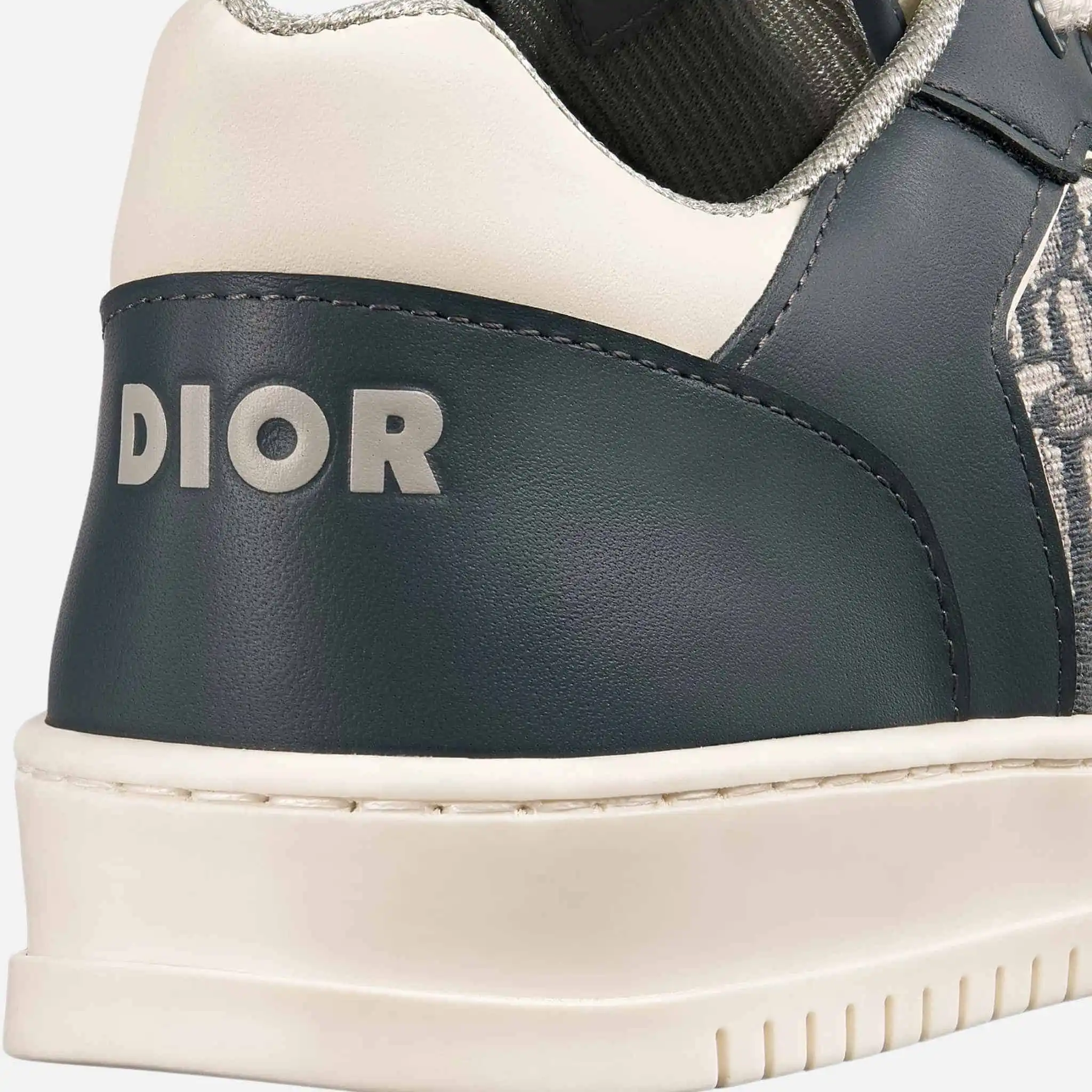 Kids B27 Low-Top Sneaker Smooth Calfskin with Dior Oblique Jacquard - Image 3