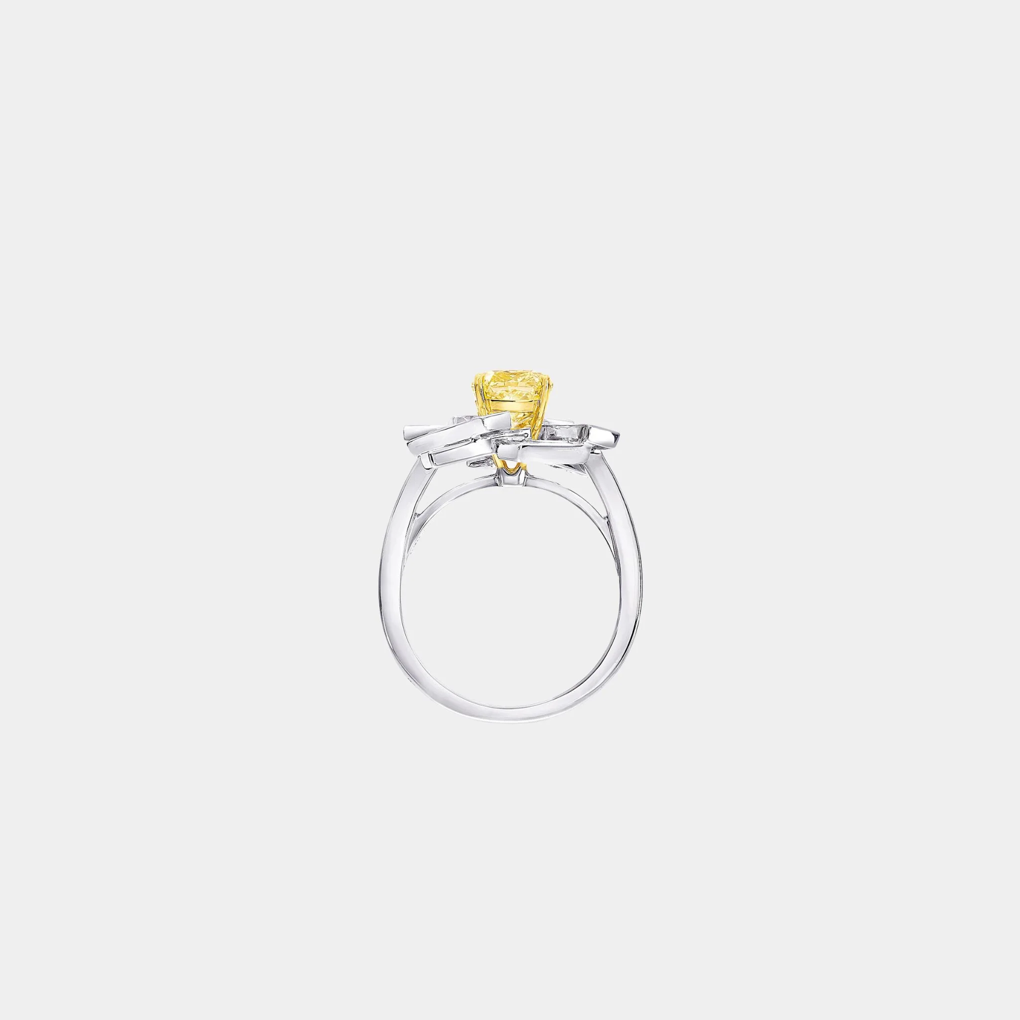 Threads Yellow and White Diamond Ring - Image 2