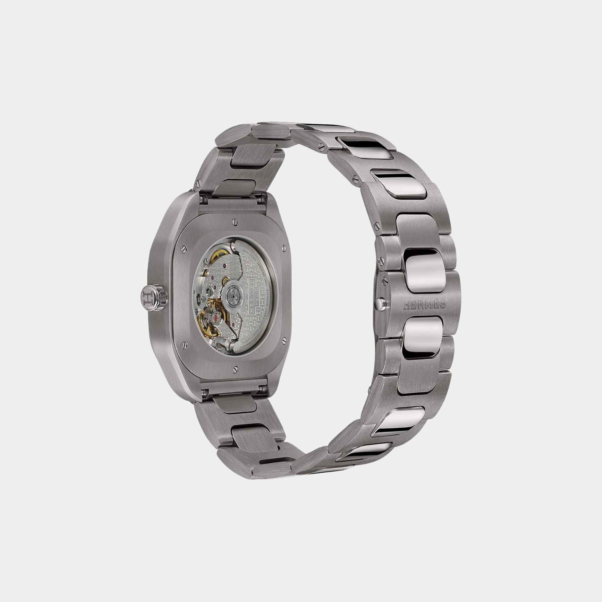 H08 Watch With Titanium Bracelet - Image 3