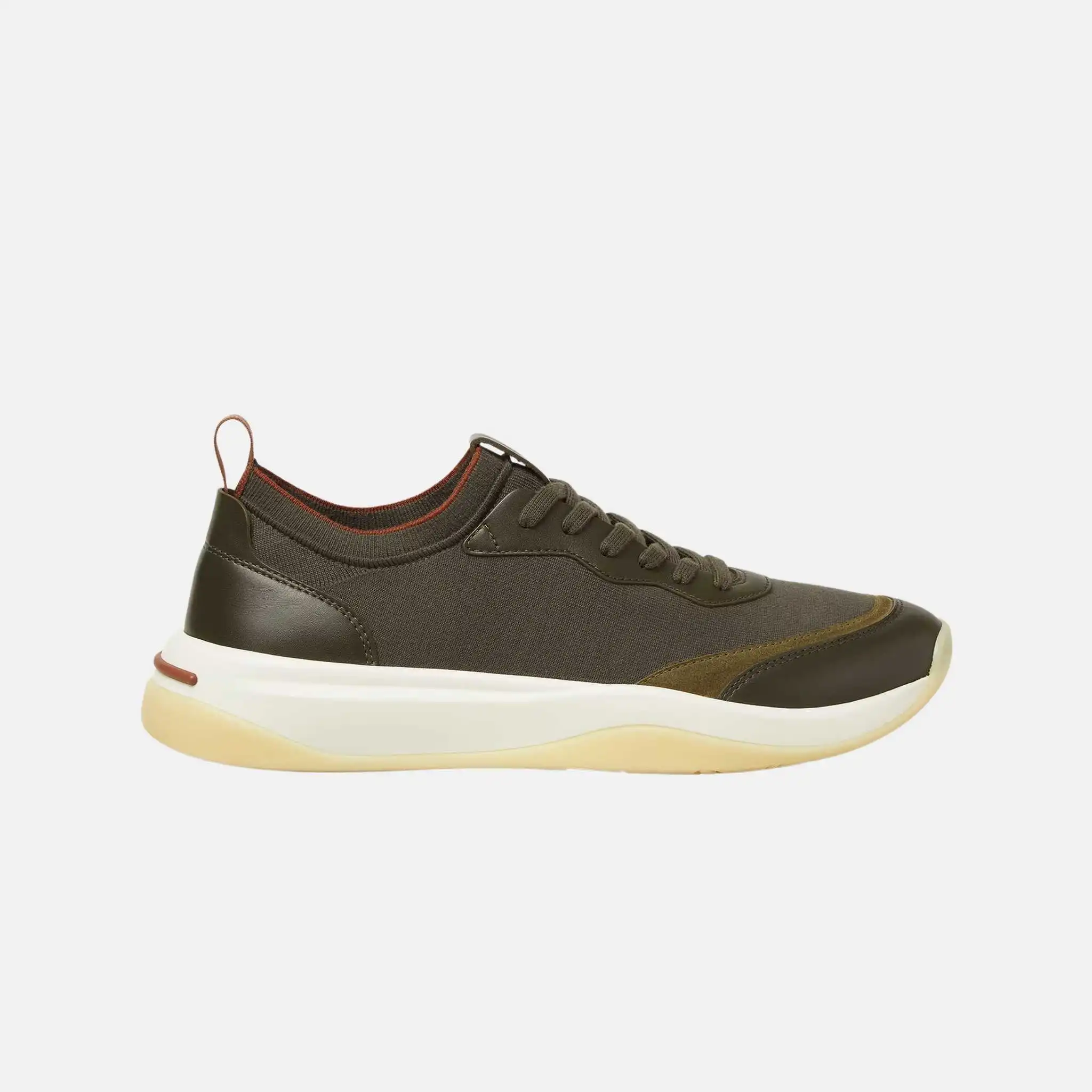 410 LP Walk The Gift Of Kings Sneaker