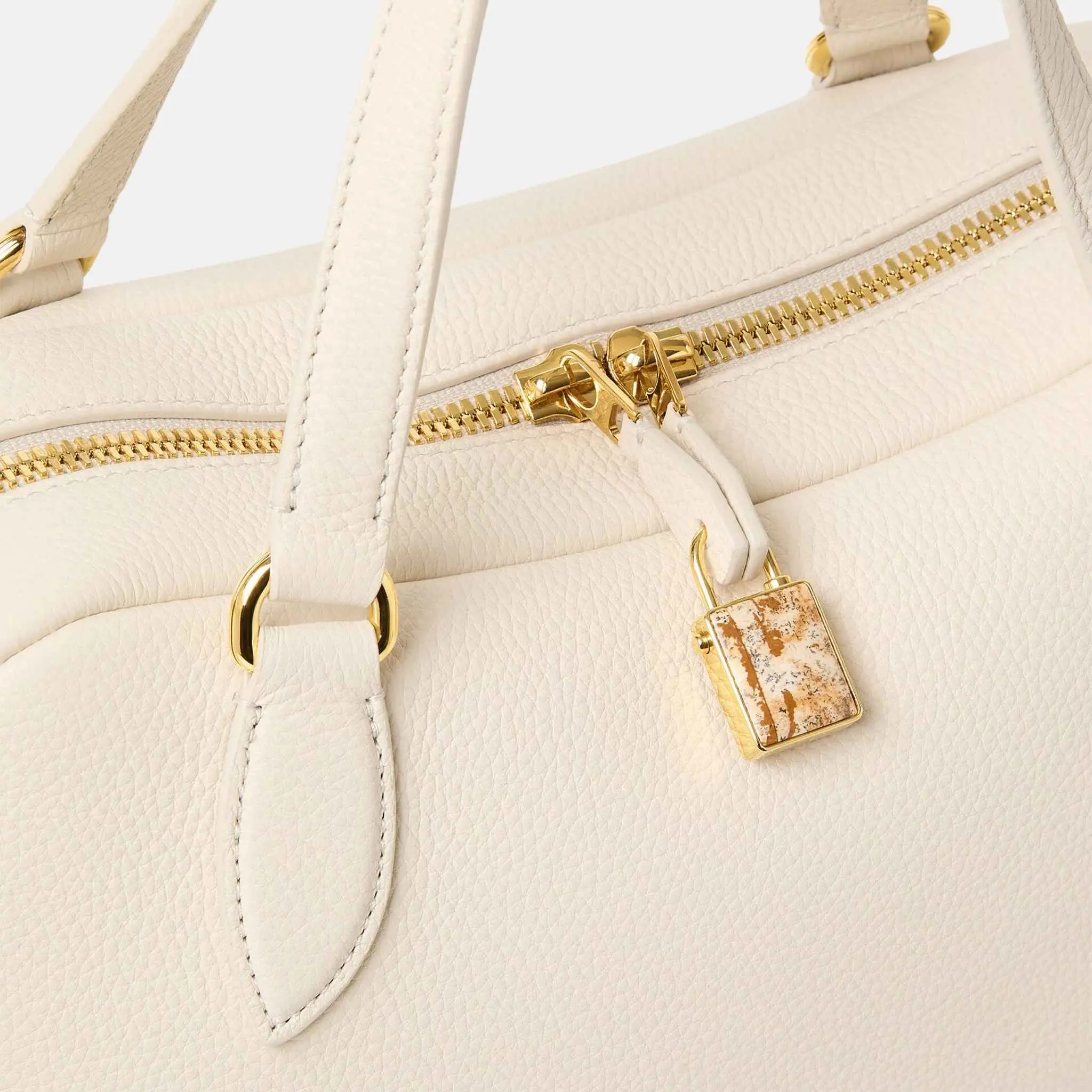 Small Needle Bag in Calfskin - Image 3
