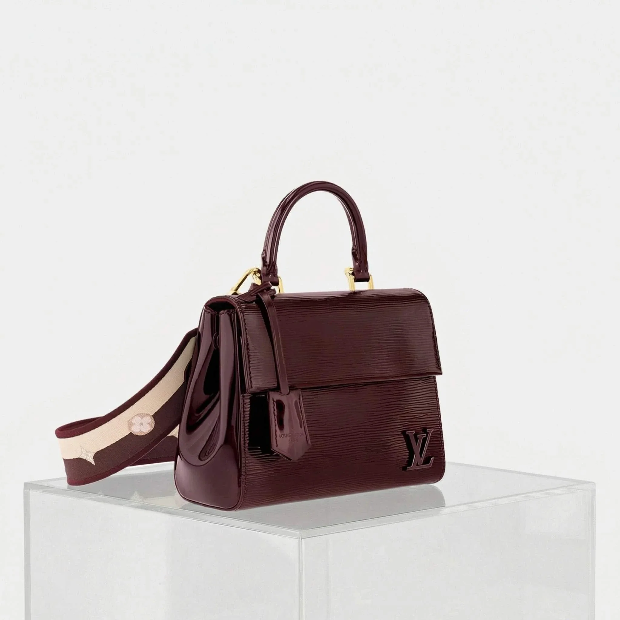 Cluny Mini Varnished Epi Cowhide Leather Handbag - Image 5