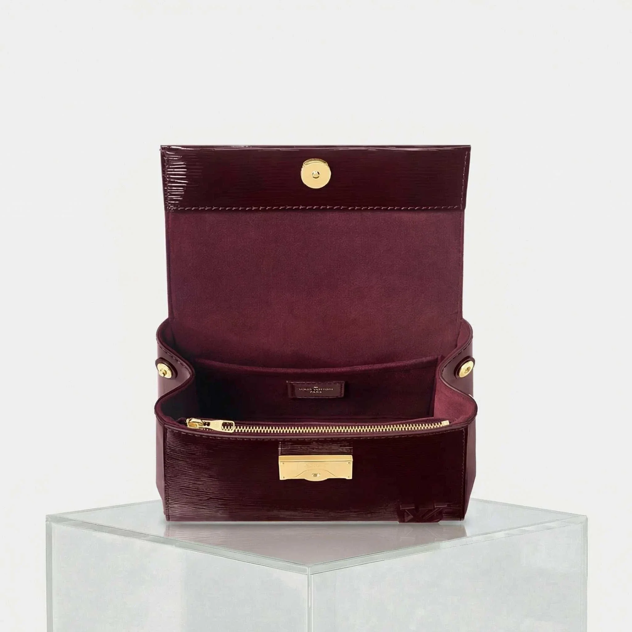 Cluny Mini Varnished Epi Cowhide Leather Handbag - Image 6