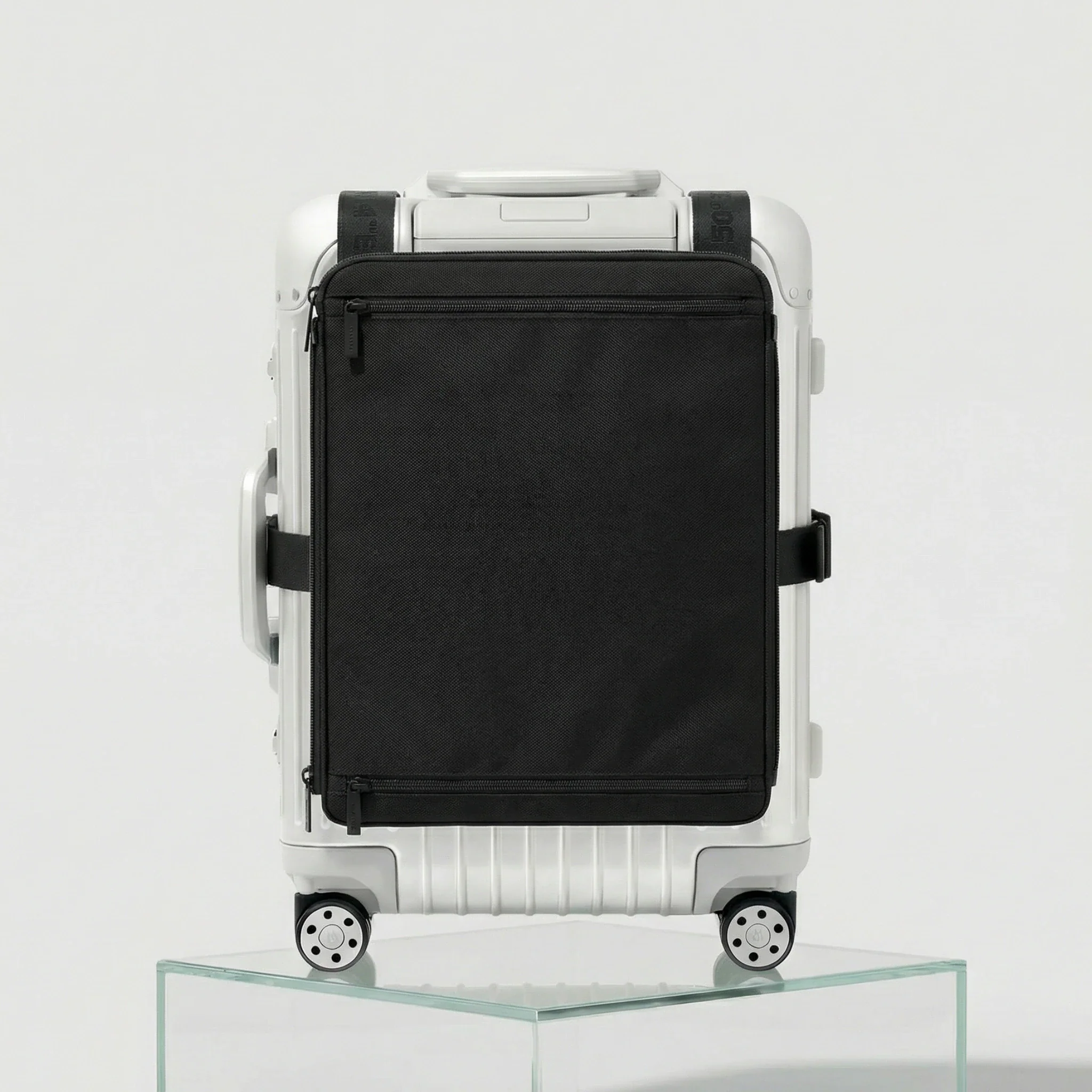 Cabin Luggage Harness - Image 6