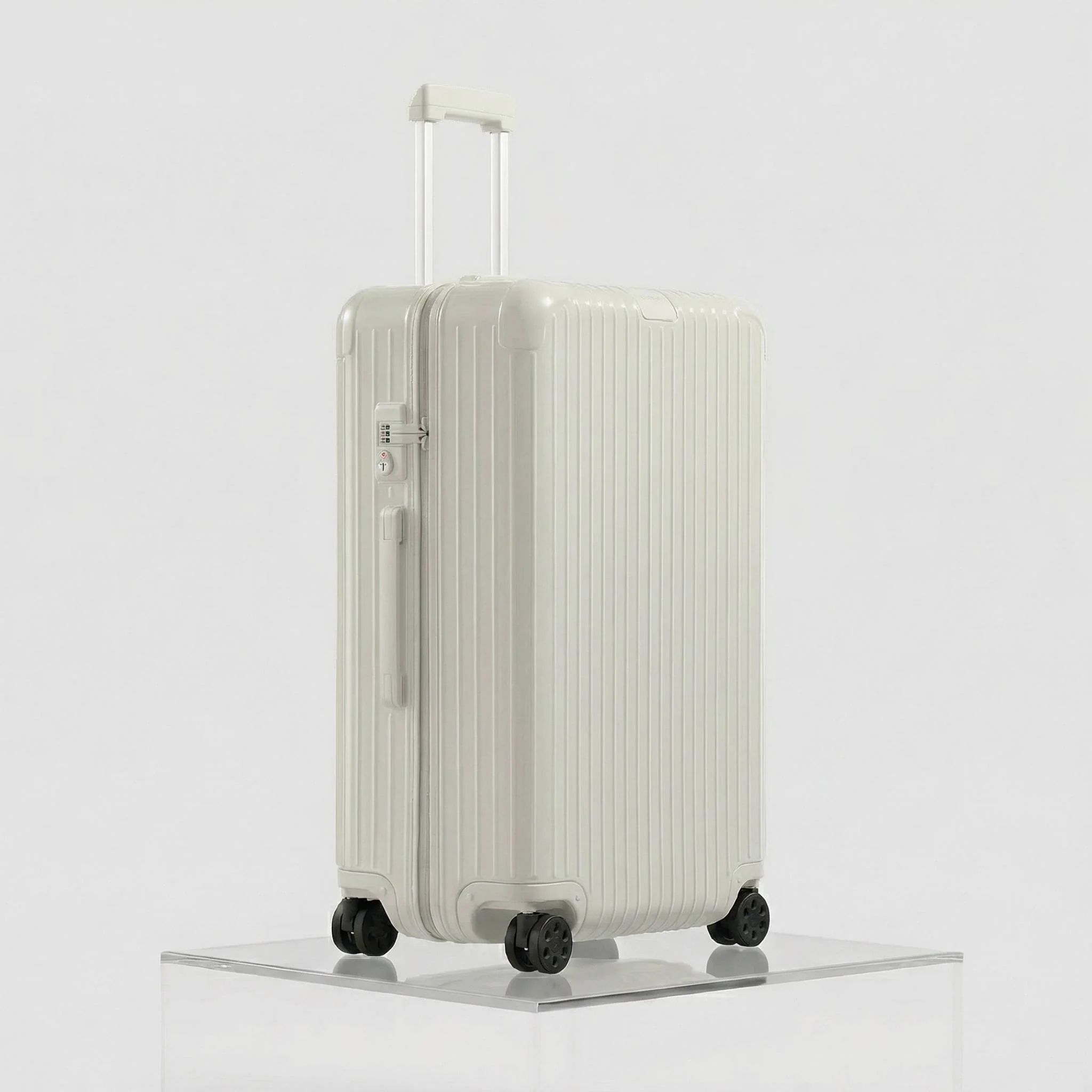 Check-In L Essential