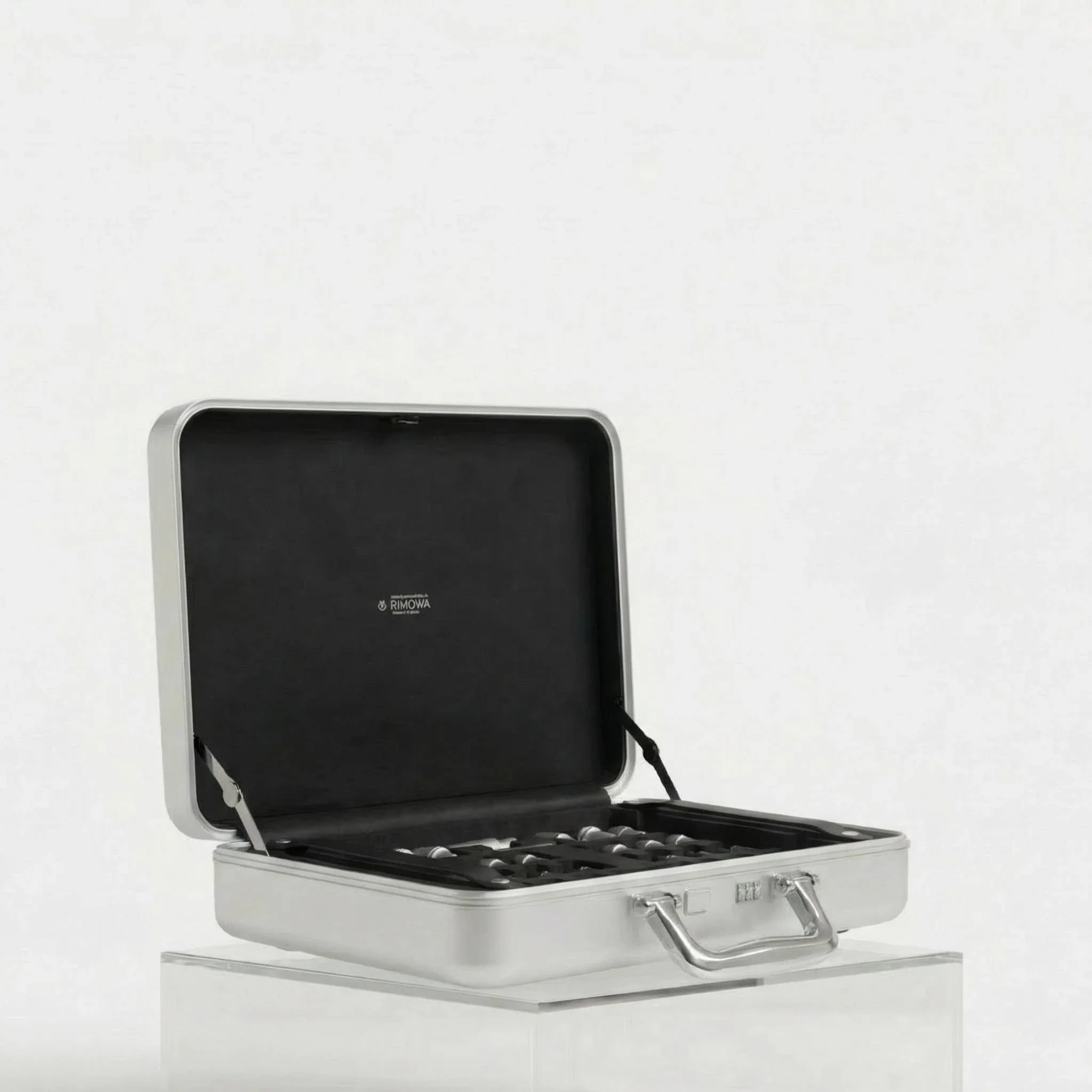 Chess Attache Aluminium - Image 5