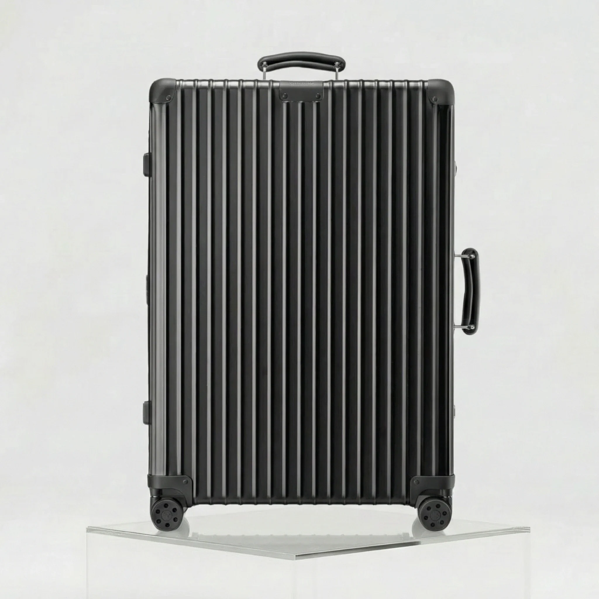 Classic Check In L - Image 5
