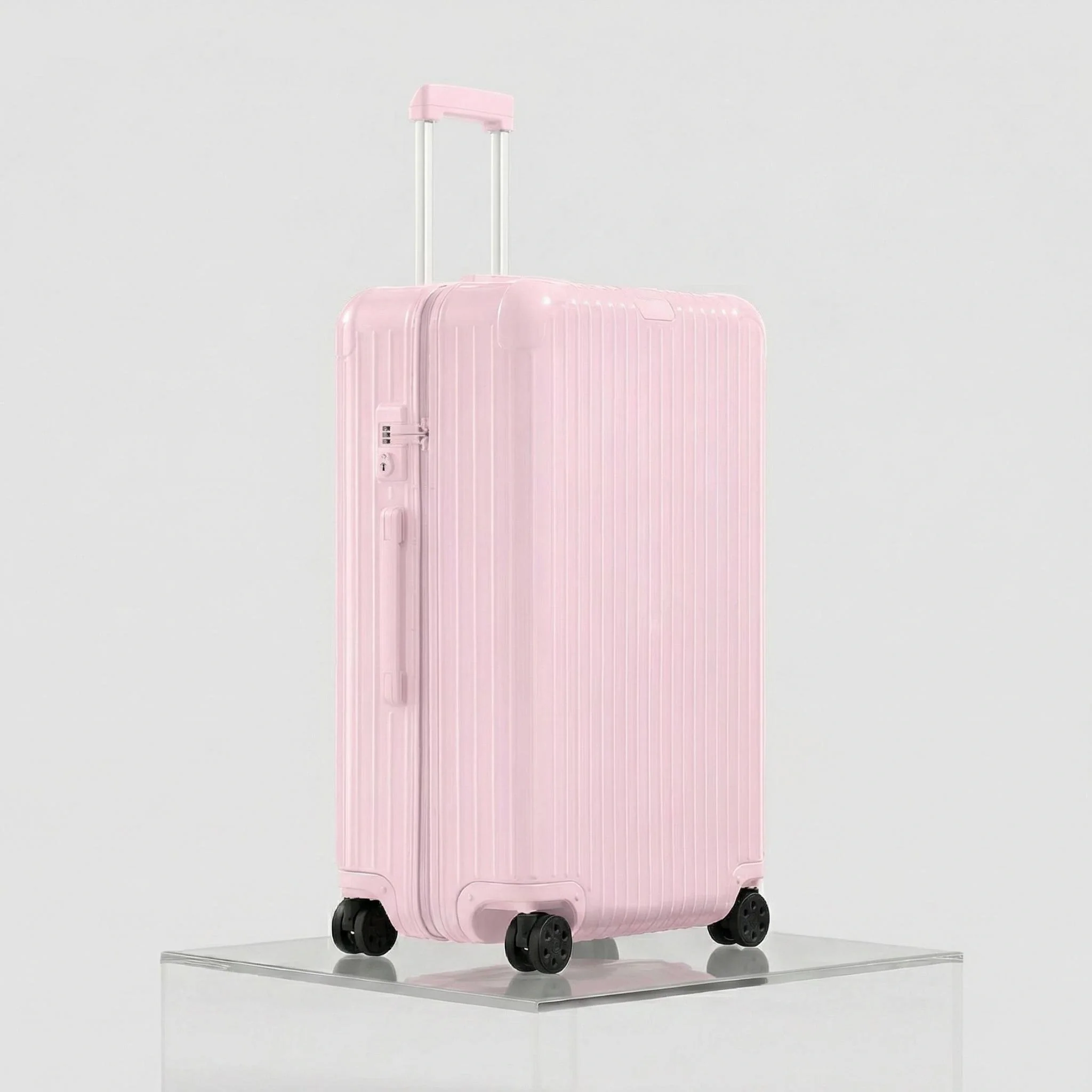 Essential Check In L - Image 19