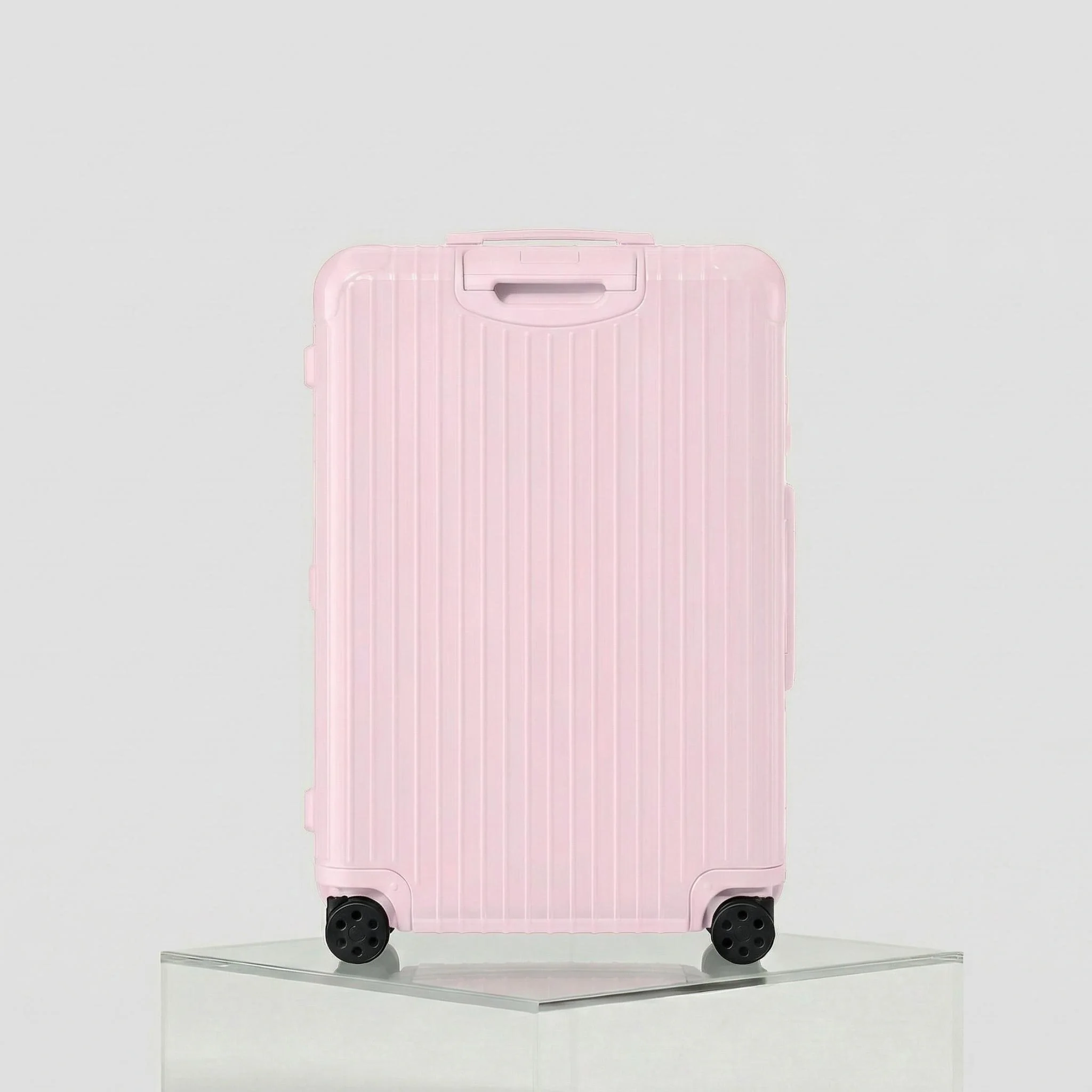 Essential Check In L - Image 21