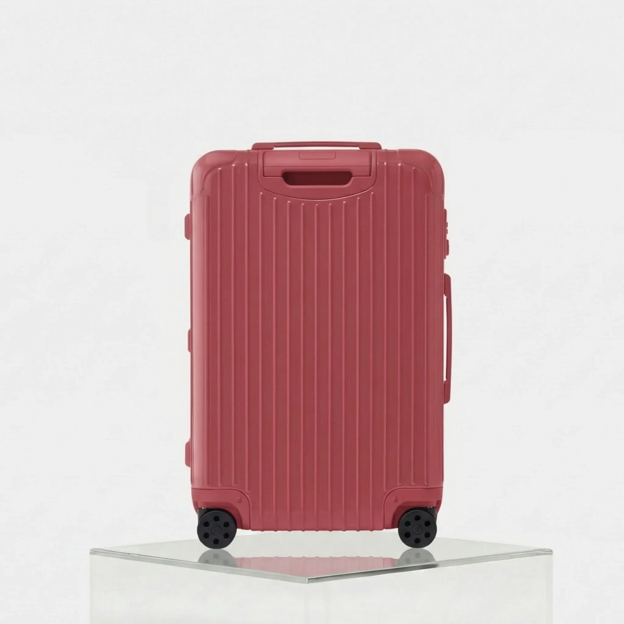 Essential Check-In M - Image 15